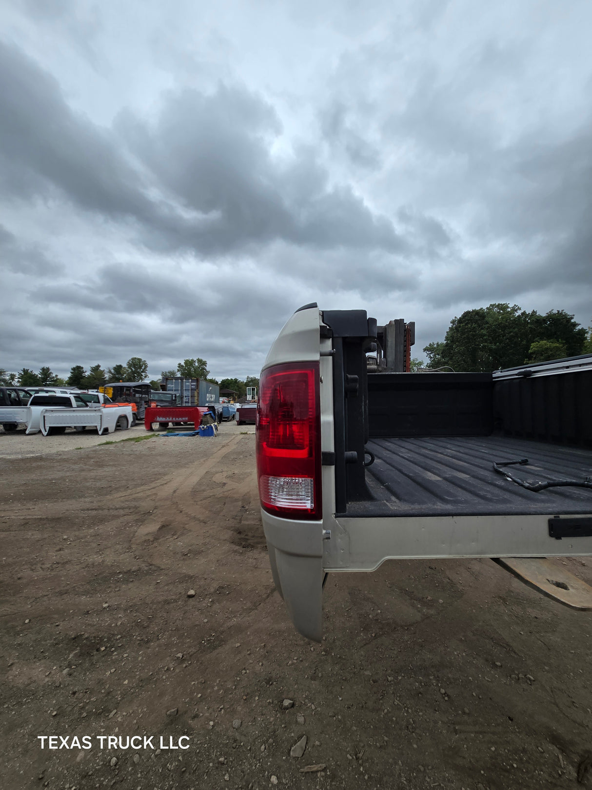 2009-2018 Dodge Ram 4th gen 1500 5' 7" Short Truck Bed "Rambox" Ram Box - Light Graystone Pearl Coat