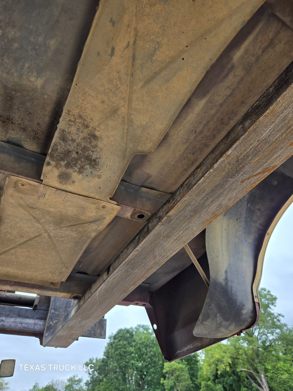 1987-1997 Ford F150 F250 F350 OBS 6' 9" Short Truck Bed