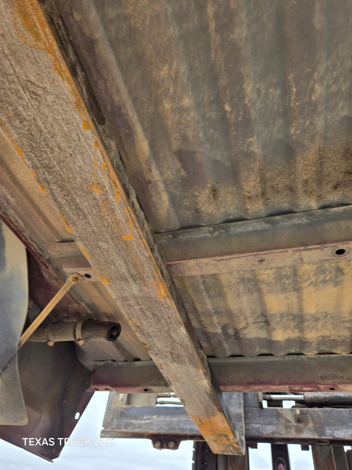 1987-1997 Ford F150 F250 F350 OBS 6' 9" Short Truck Bed
