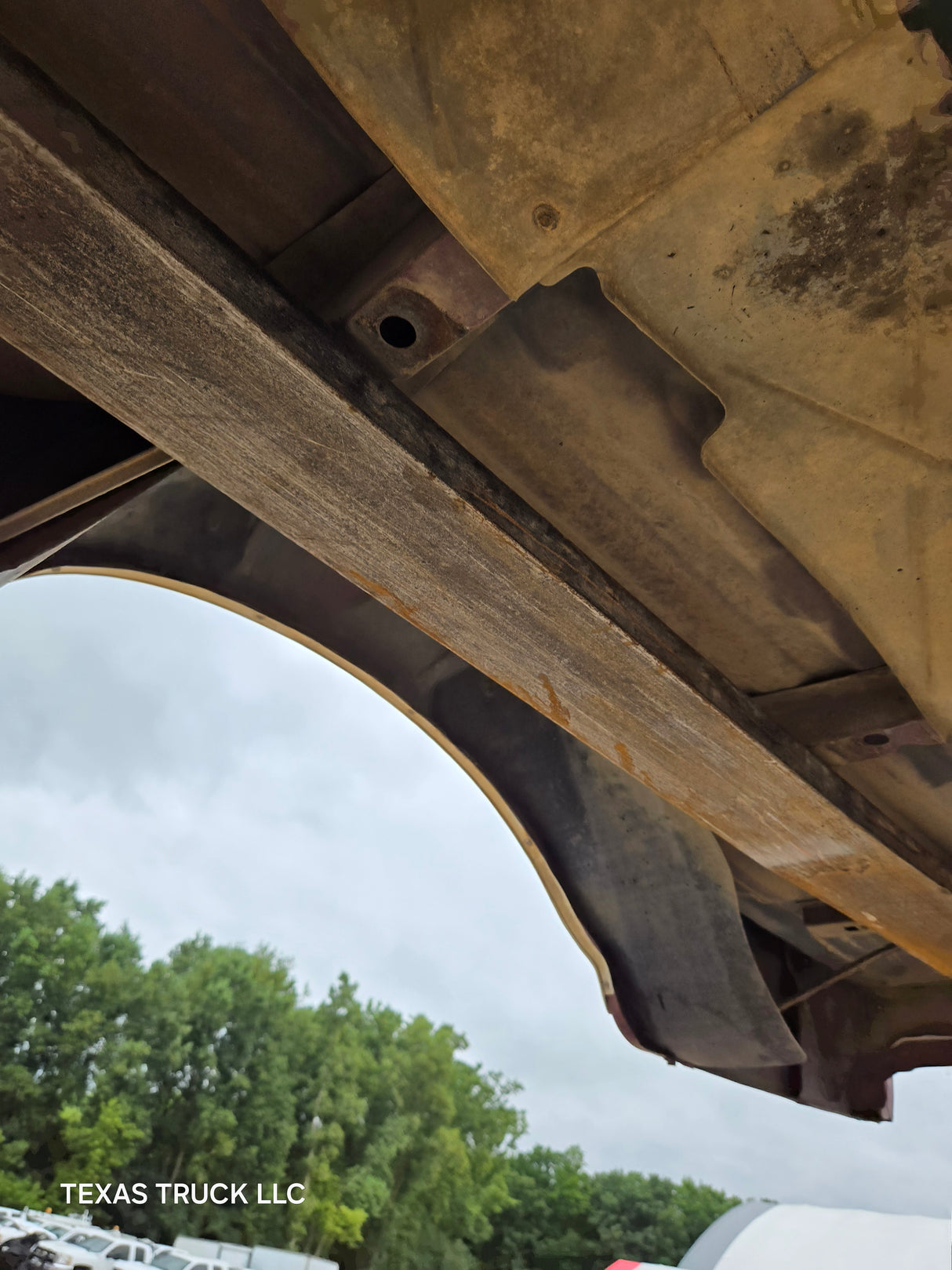 1987-1997 Ford F150 F250 F350 OBS 6' 9" Short Truck Bed