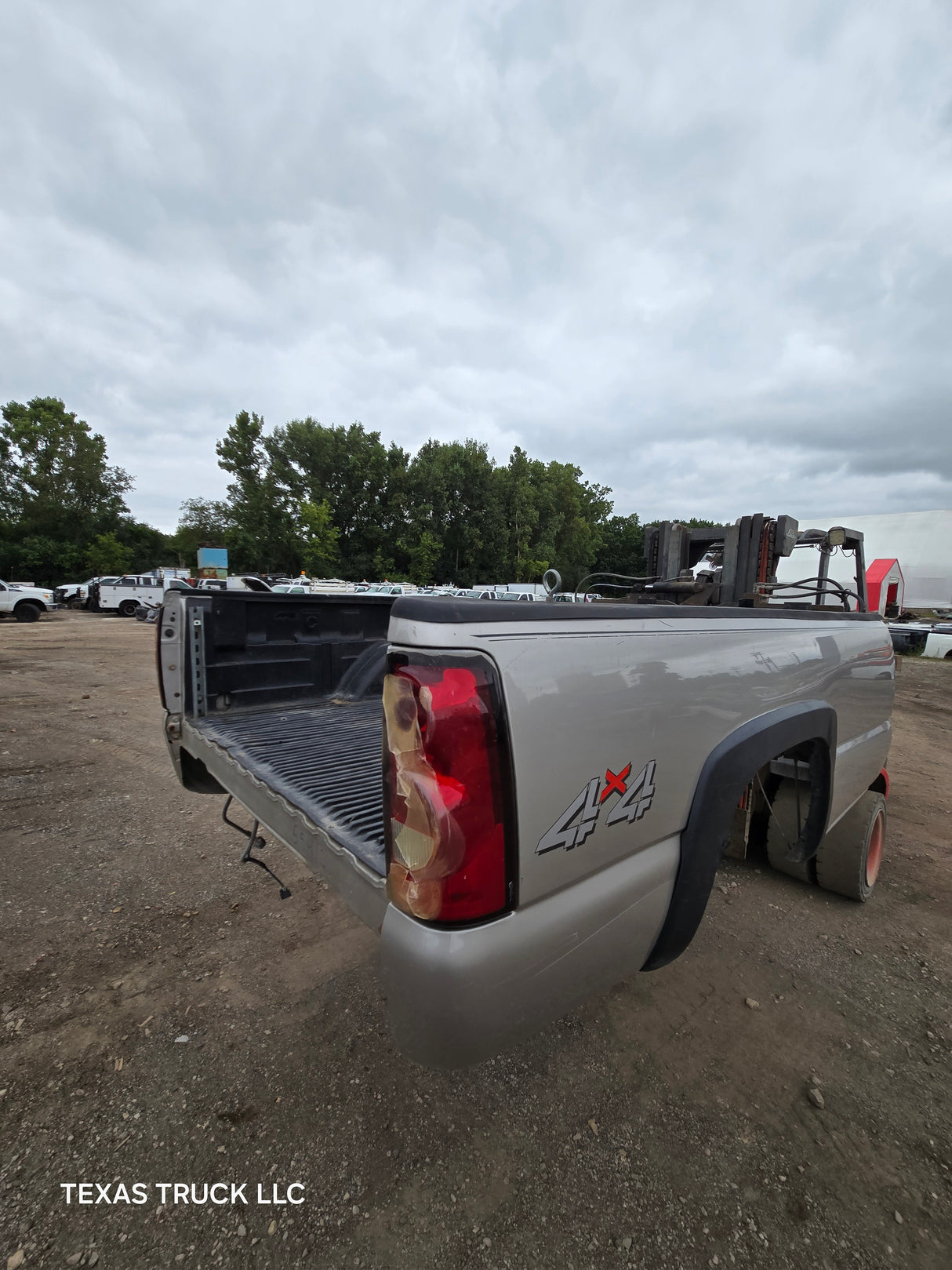 1999-2007 Chevrolet Silverado / GMC Sierra 1500 2500 3500 HD 8' Long Bed Truck Bed - Pewter/Tan