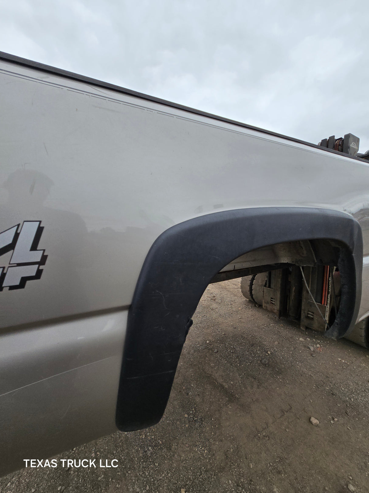 1999-2007 Chevrolet Silverado / GMC Sierra 1500 2500 3500 HD 8' Long Bed Truck Bed - Pewter/Tan
