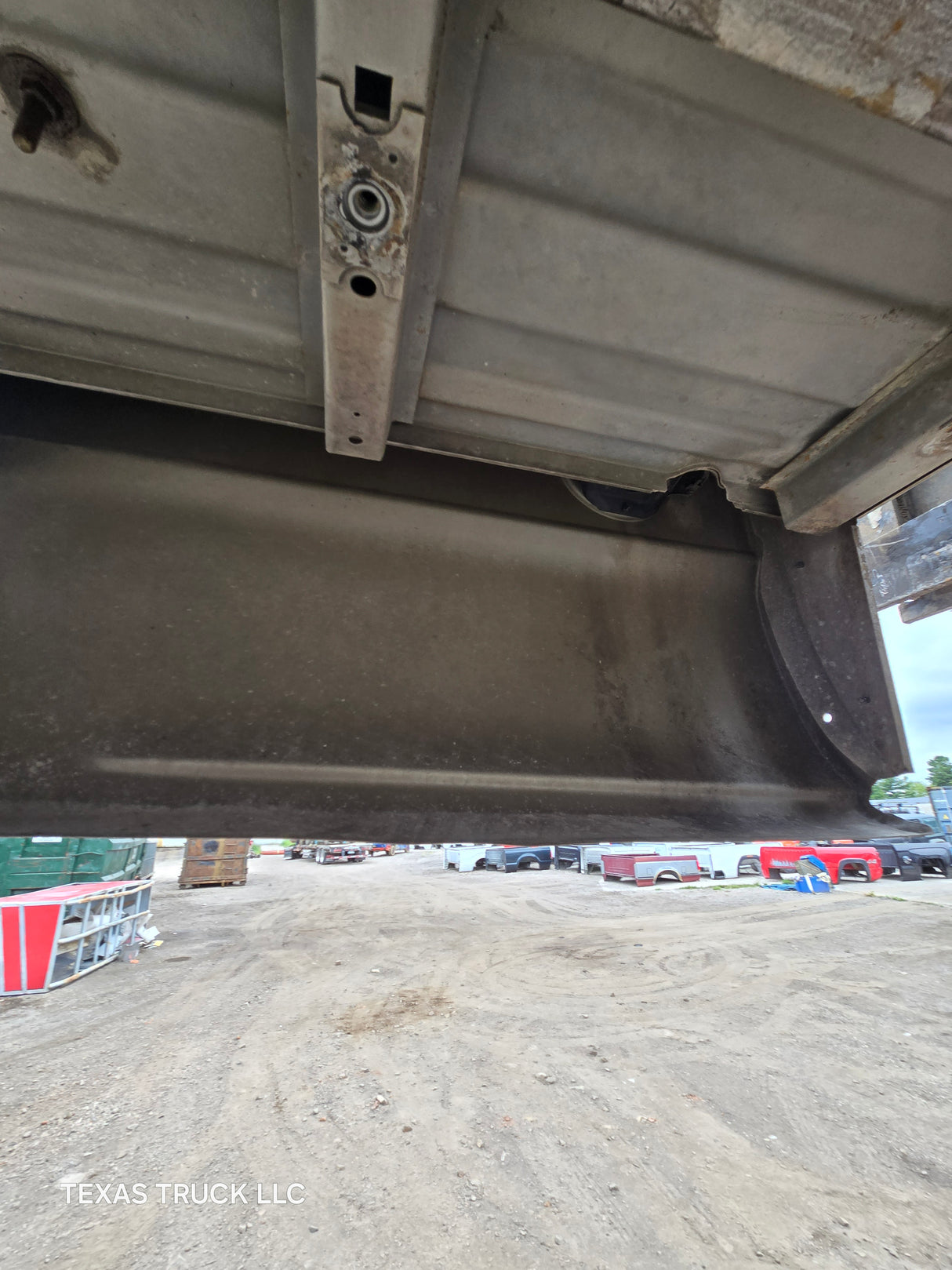 1999-2007 Chevrolet Silverado / GMC Sierra 1500 2500 3500 HD 8' Long Bed Truck Bed - Pewter/Tan