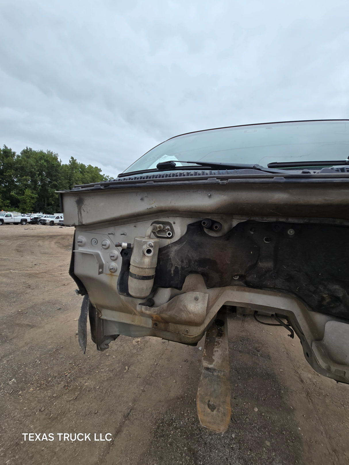 1999-2007 Chevrolet Silverado / GMC Sierra 1500 2500 HD 3500HD Extended Cab Body - Pewter/Tan