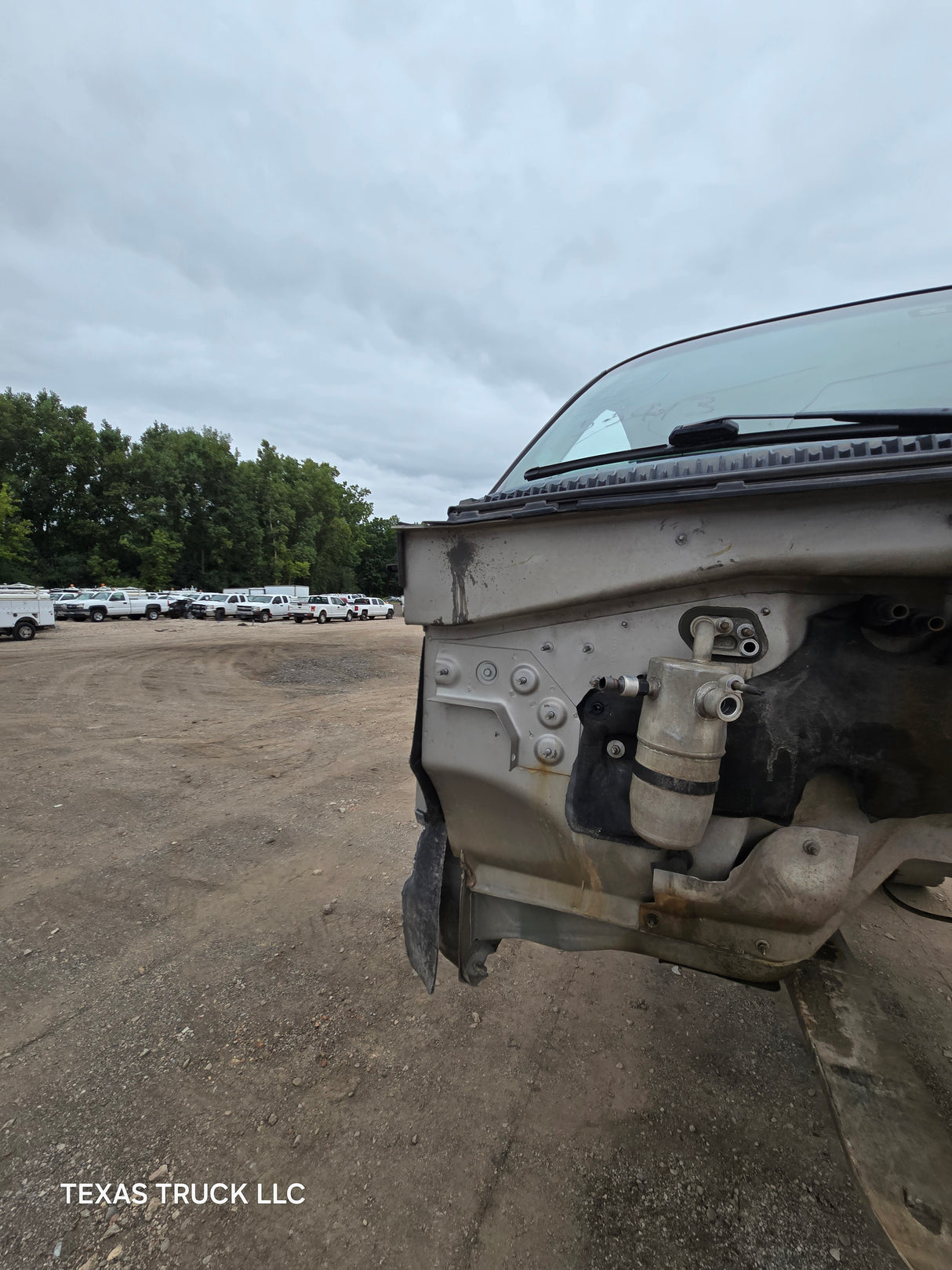 1999-2007 Chevrolet Silverado / GMC Sierra 1500 2500 HD 3500HD Extended Cab Body - Pewter/Tan