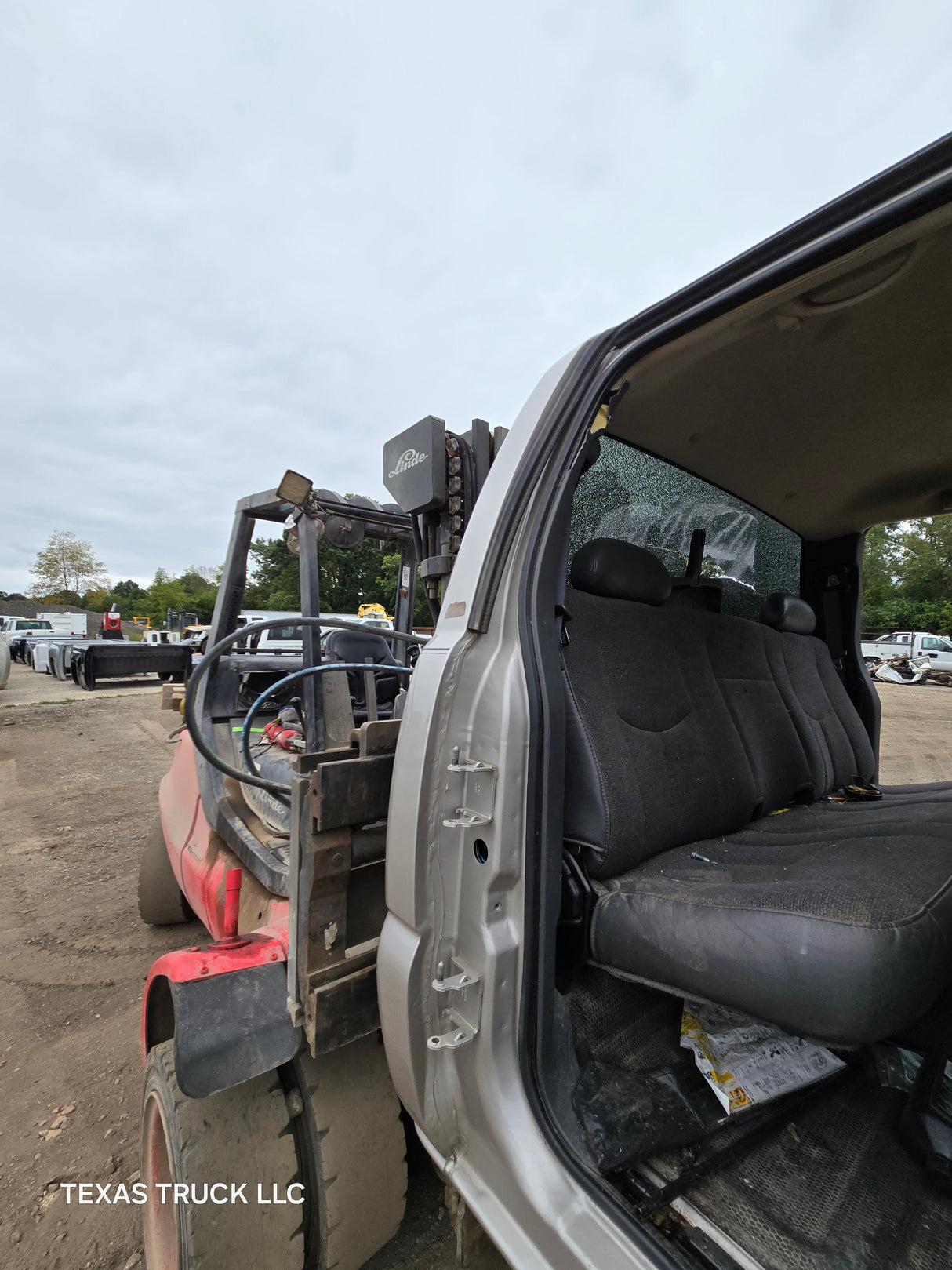 1999-2007 Chevrolet Silverado / GMC Sierra 1500 2500 HD 3500HD Extended Cab Body - Pewter/Tan