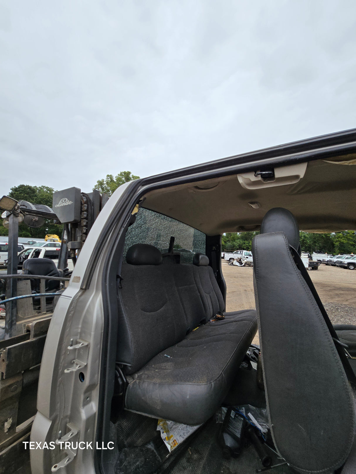 1999-2007 Chevrolet Silverado / GMC Sierra 1500 2500 HD 3500HD Extended Cab Body - Pewter/Tan