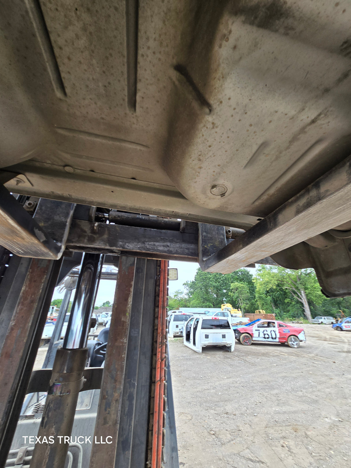 1999-2007 Chevrolet Silverado / GMC Sierra 1500 2500 HD 3500HD Extended Cab Body - Pewter/Tan