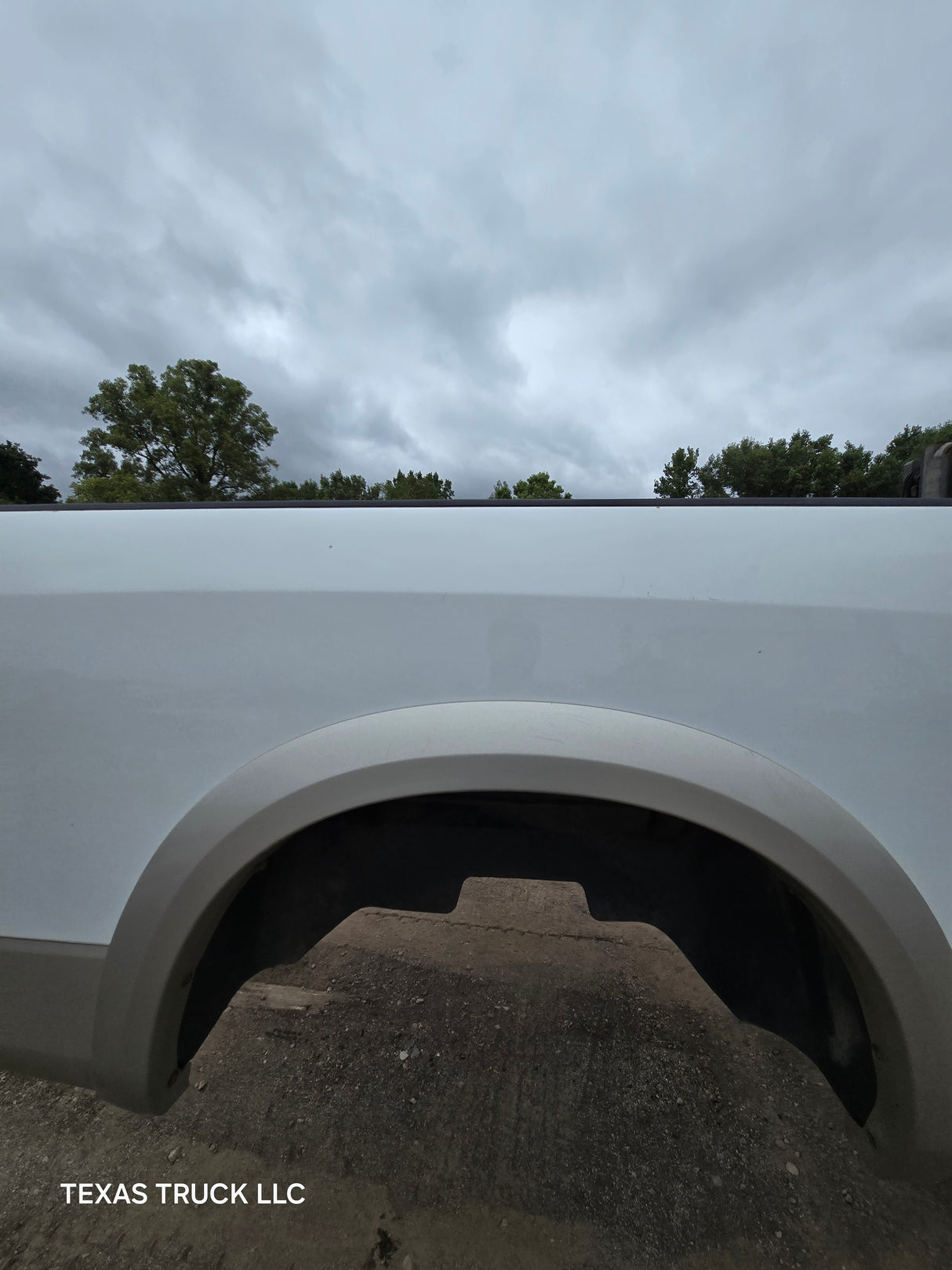 2009-2018 Dodge Ram 4th Gen 1500 2500 3500 6' 4" Short Truck Bed - Bright White Clear Coat & Pebble Beige/Bark Brown
