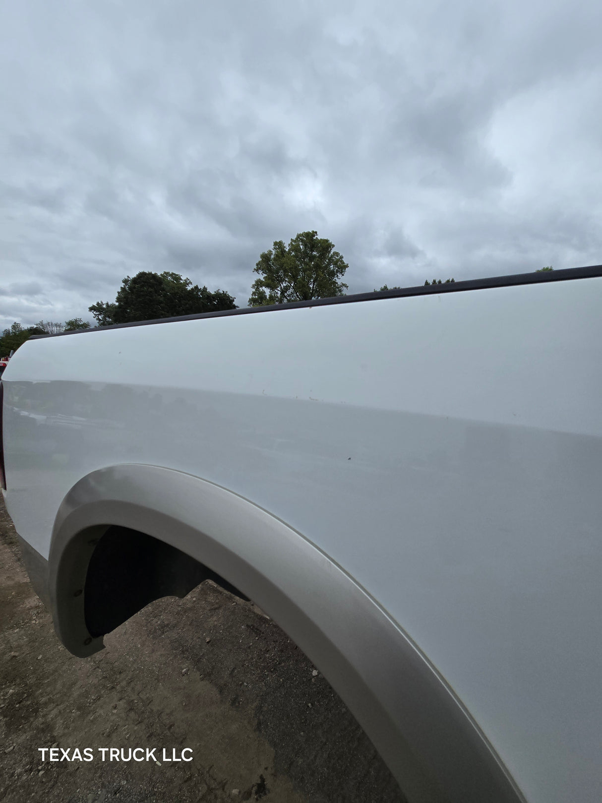 2009-2018 Dodge Ram 4th Gen 1500 2500 3500 6' 4" Short Truck Bed - Bright White Clear Coat & Pebble Beige/Bark Brown