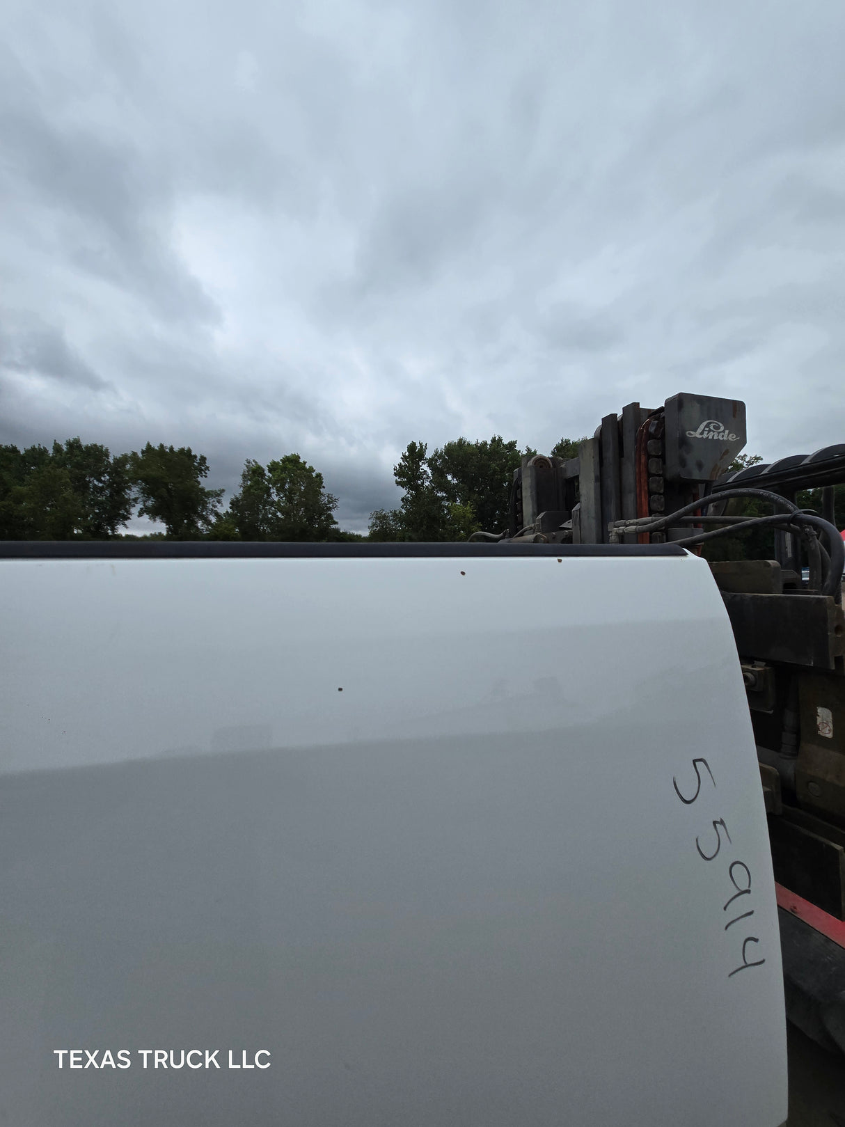 2009-2018 Dodge Ram 4th Gen 1500 2500 3500 6' 4" Short Truck Bed - Bright White Clear Coat & Pebble Beige/Bark Brown