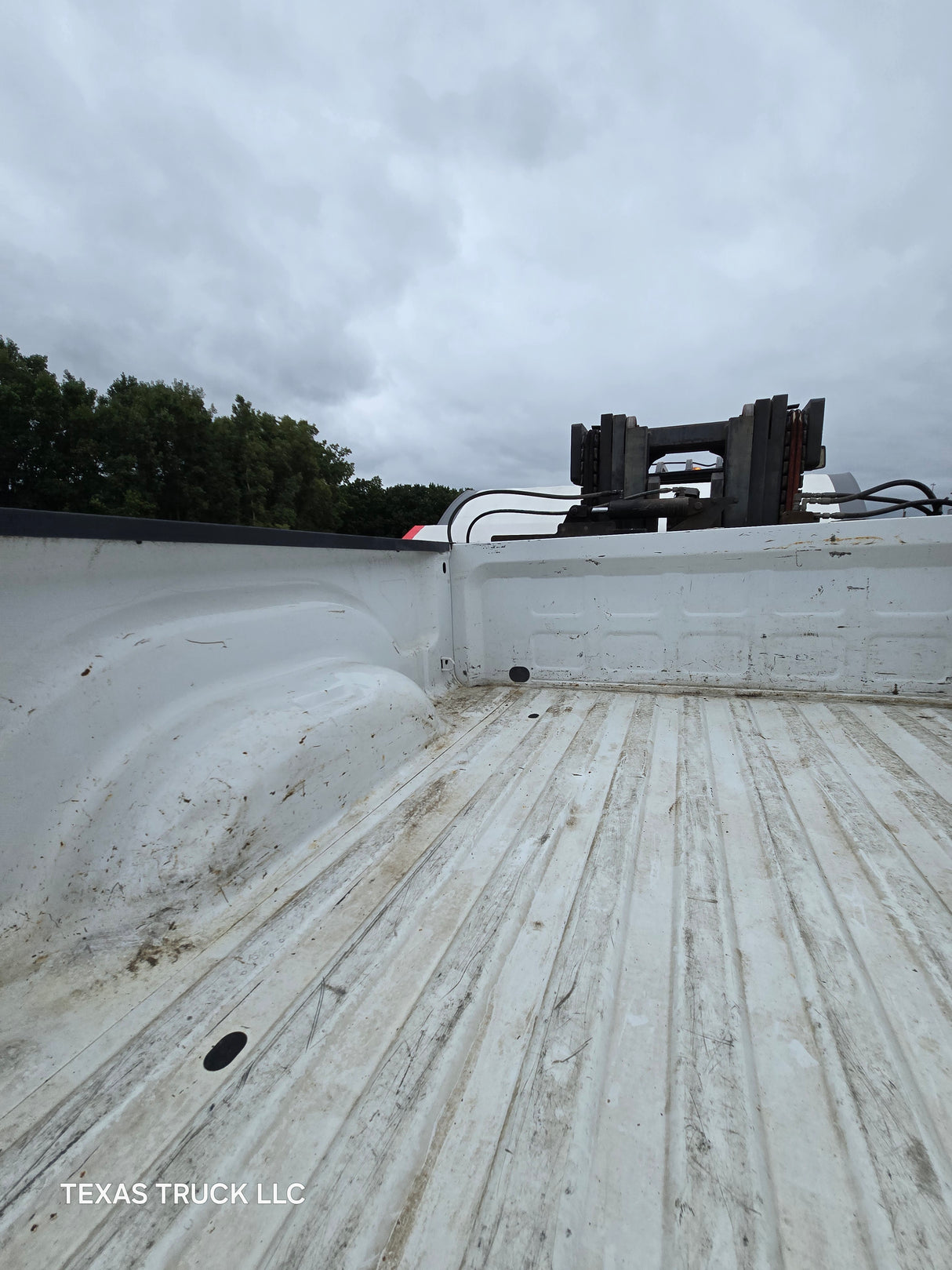 2009-2018 Dodge Ram 4th Gen 1500 2500 3500 6' 4" Short Truck Bed - Bright White Clear Coat & Pebble Beige/Bark Brown