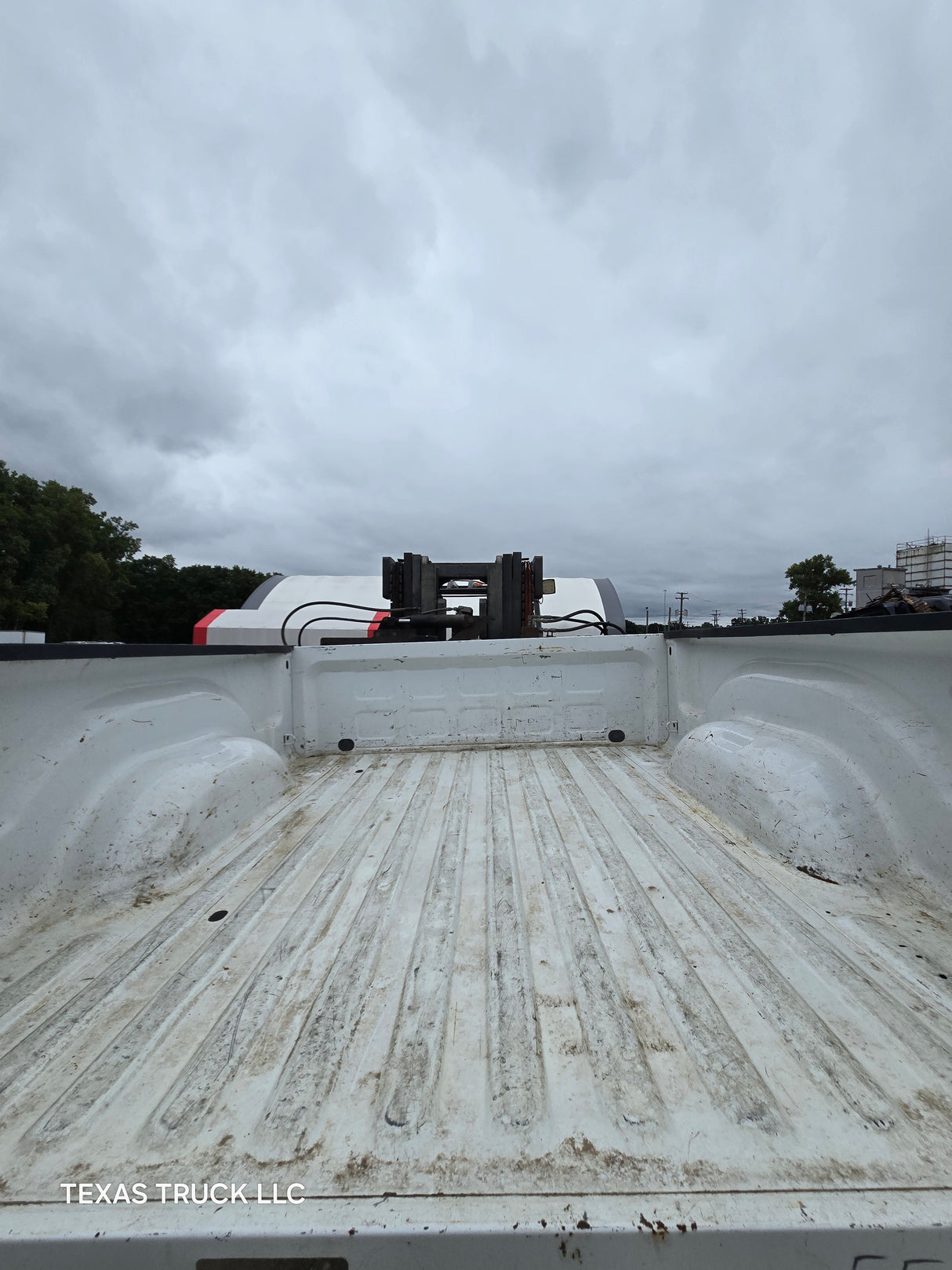 2009-2018 Dodge Ram 4th Gen 1500 2500 3500 6' 4" Short Truck Bed - Bright White Clear Coat & Pebble Beige/Bark Brown
