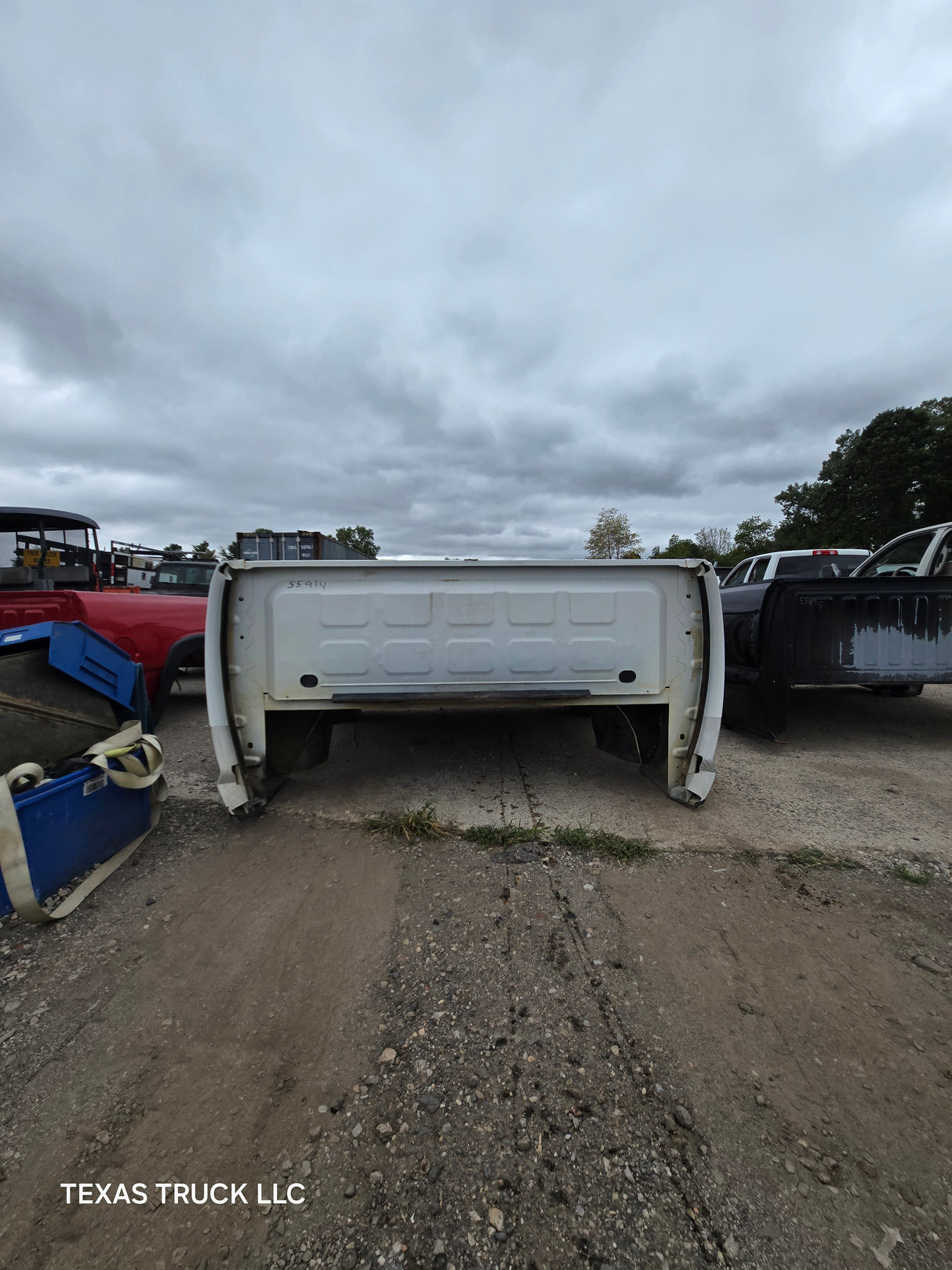 2009-2018 Dodge Ram 4th Gen 1500 2500 3500 6' 4" Short Truck Bed - Bright White Clear Coat & Pebble Beige/Bark Brown