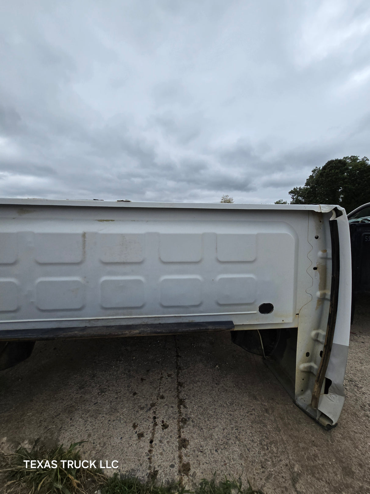 2009-2018 Dodge Ram 4th Gen 1500 2500 3500 6' 4" Short Truck Bed - Bright White Clear Coat & Pebble Beige/Bark Brown