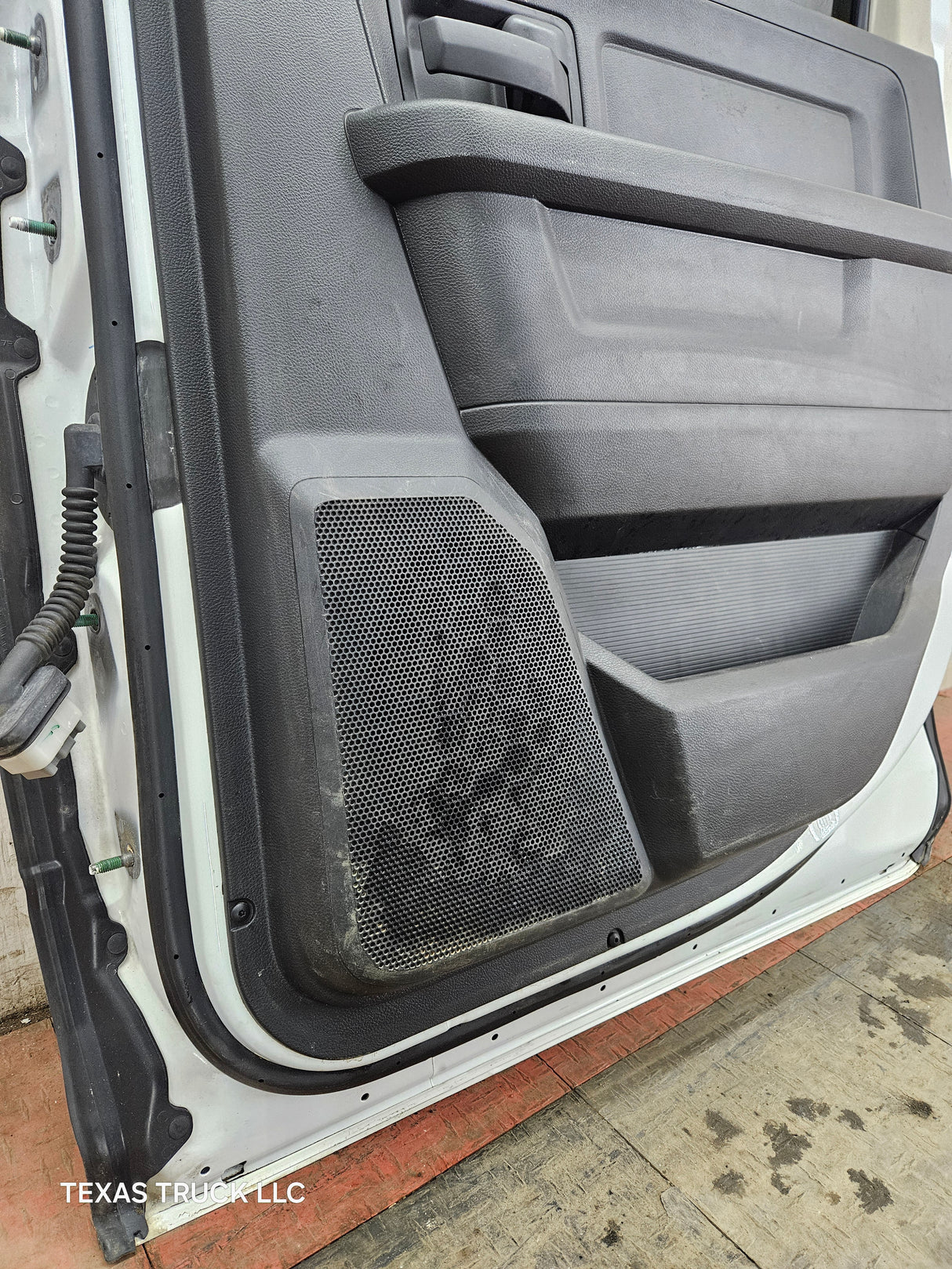 2009-2018 Dodge Ram 4th Gen RH Passenger Side Rear CREW Cab Door 1500 2500 3500 4500 5500 - Bright White Clear Coat