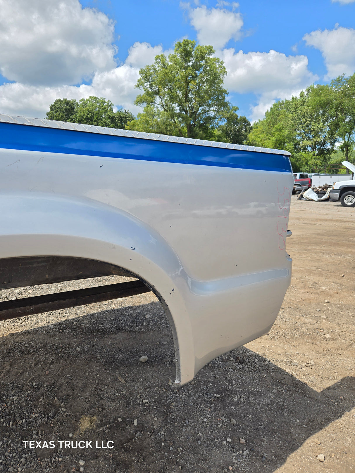 1999-2010 Ford Super Duty F250 F350 6' 9" Short Truck Bed - Silver