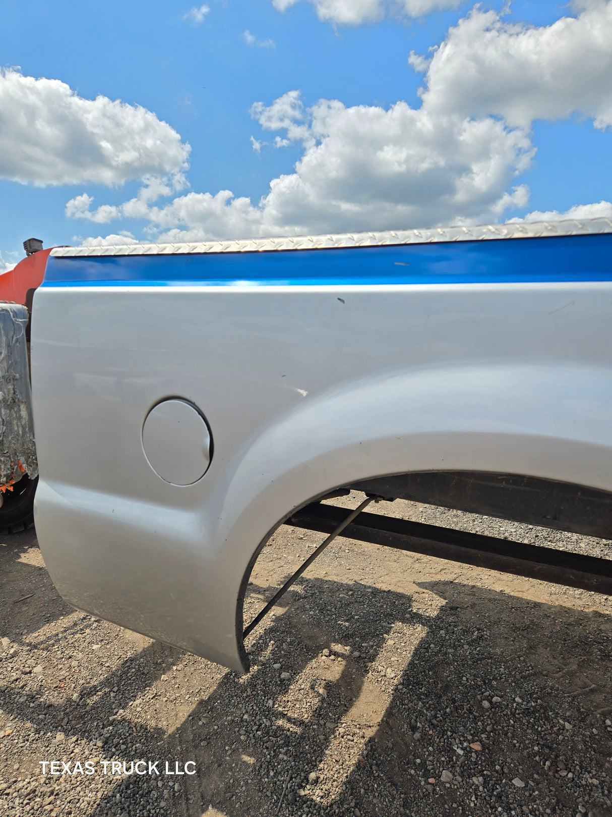 1999-2010 Ford Super Duty F250 F350 6' 9" Short Truck Bed - Silver