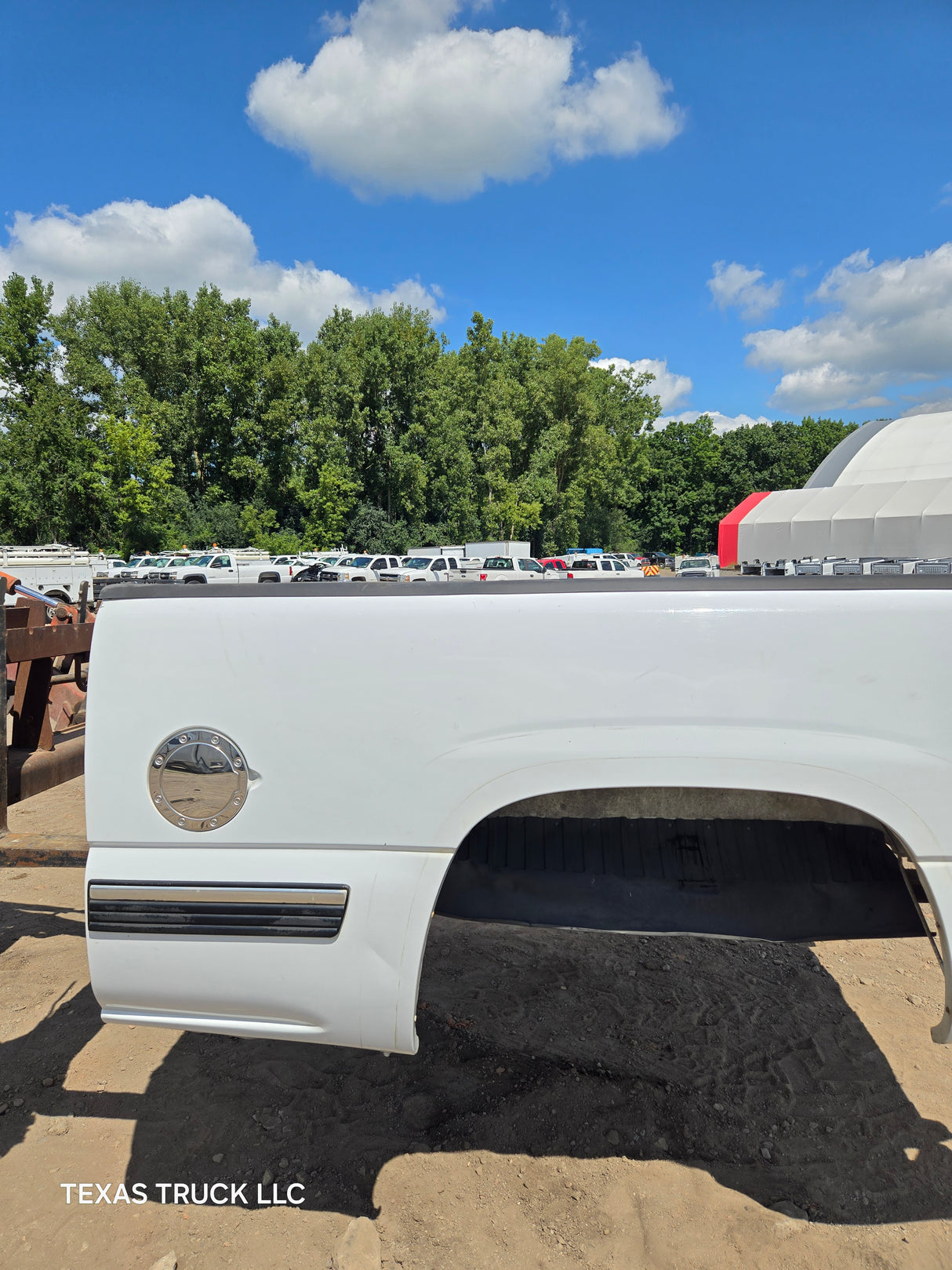 1999-2007 Chevrolet Silverado / GMC Sierra 6' 6" Short Truck Bed - Summit White