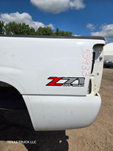 1999-2007 Chevrolet Silverado / GMC Sierra 6' 6" Short Truck Bed - Summit White
