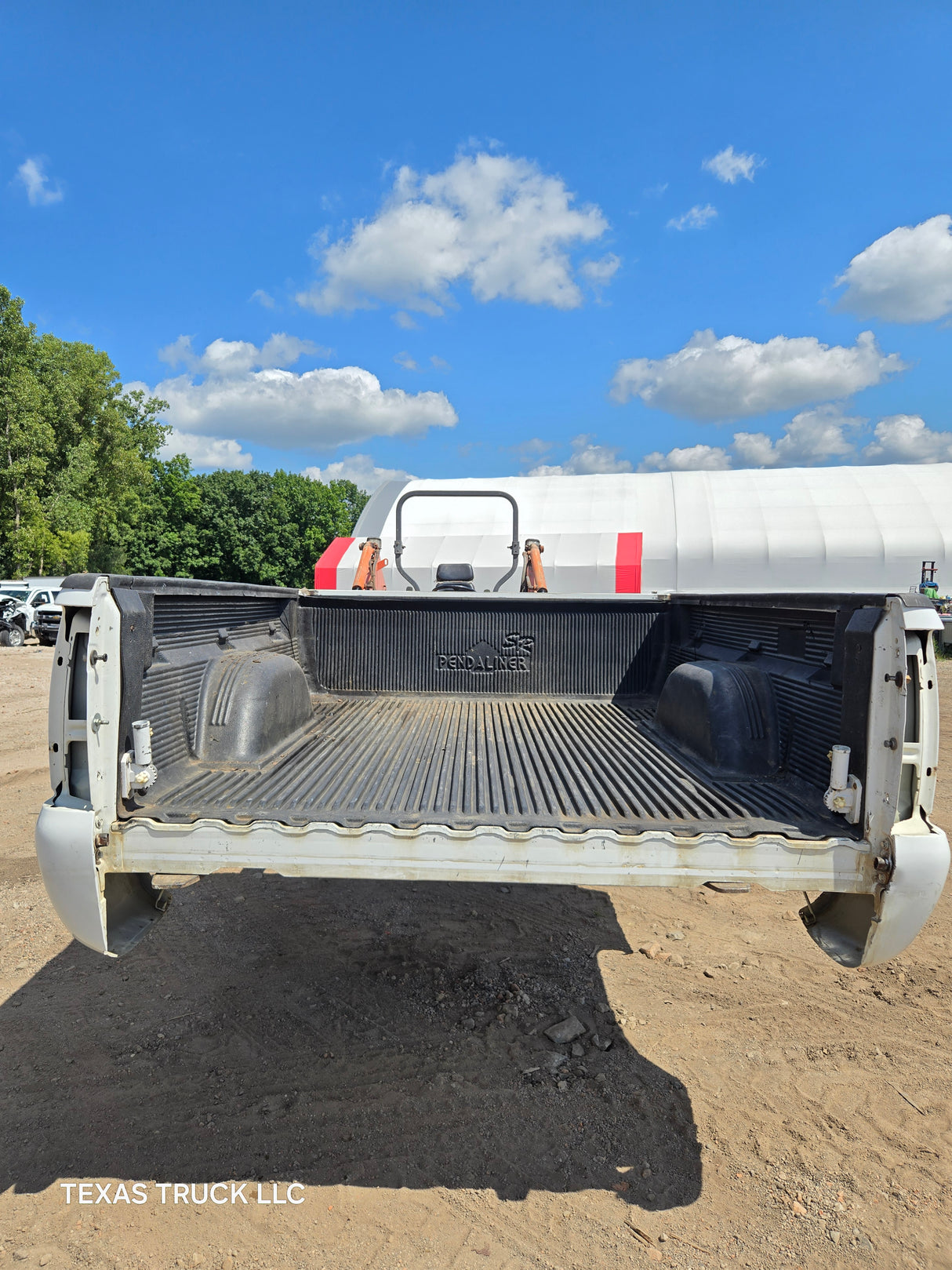 1999-2007 Chevrolet Silverado / GMC Sierra 6' 6" Short Truck Bed - Summit White