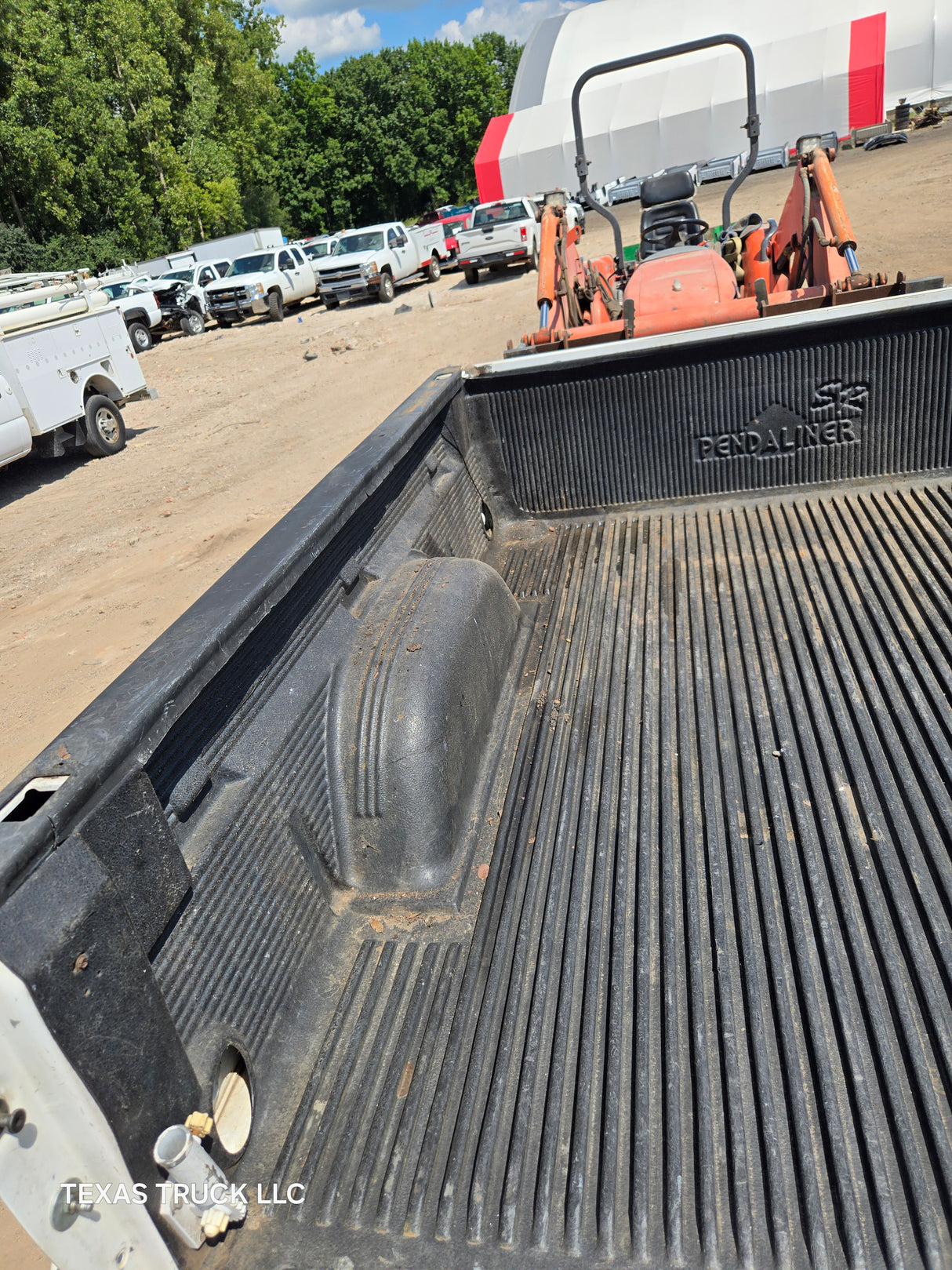 1999-2007 Chevrolet Silverado / GMC Sierra 6' 6" Short Truck Bed - Summit White