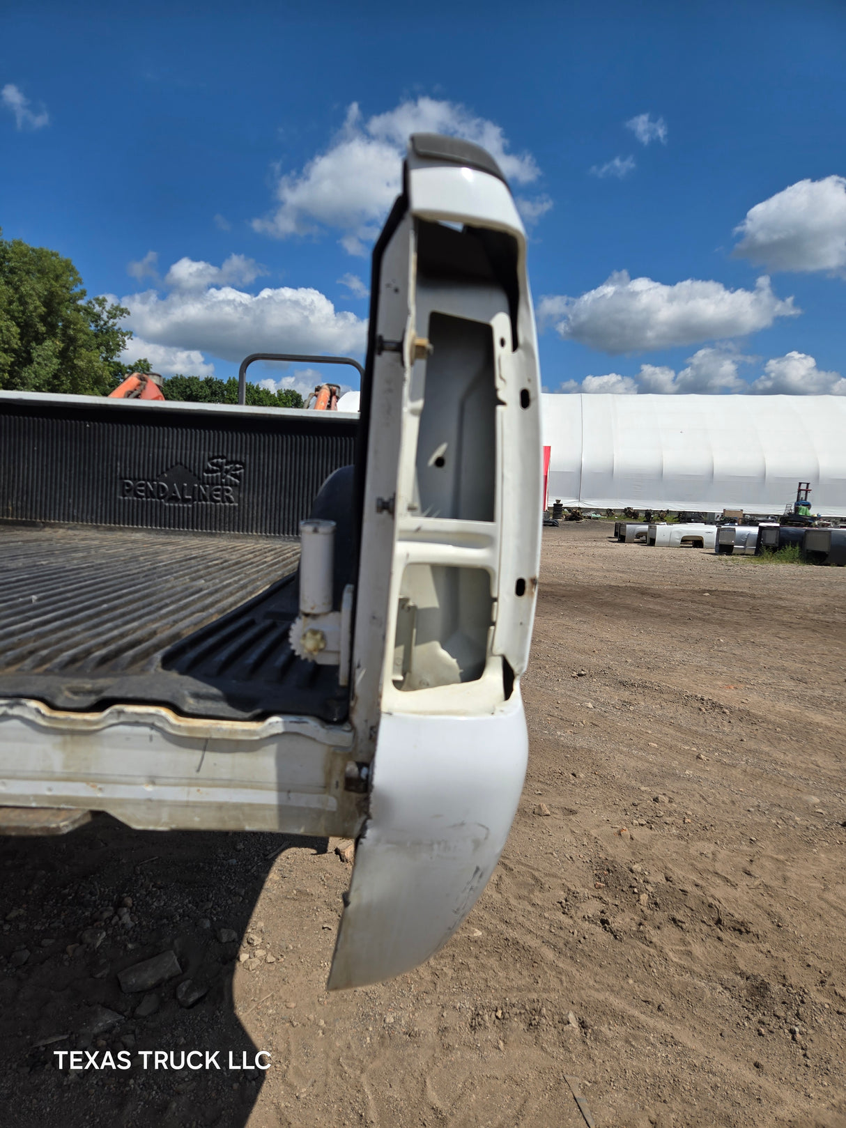 1999-2007 Chevrolet Silverado / GMC Sierra 6' 6" Short Truck Bed - Summit White
