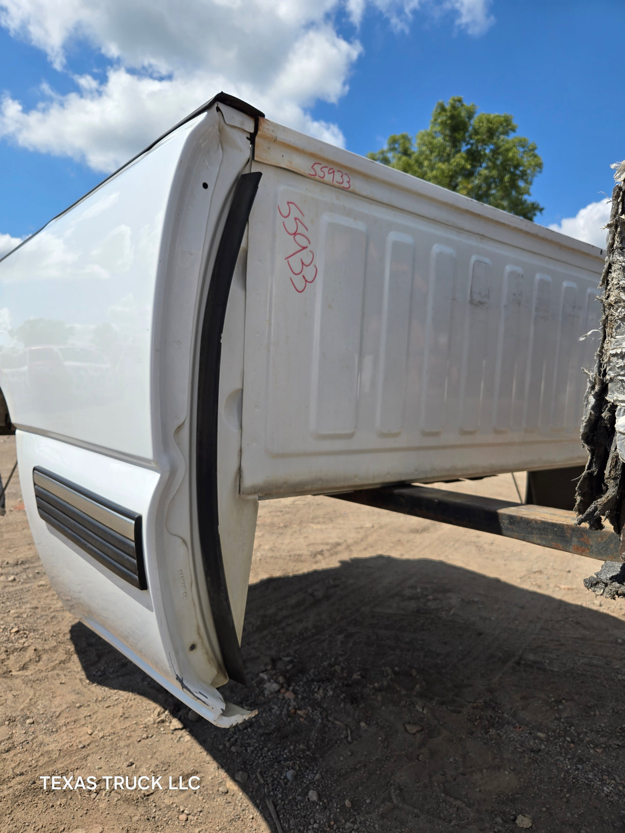 1999-2007 Chevrolet Silverado / GMC Sierra 6' 6" Short Truck Bed - Summit White