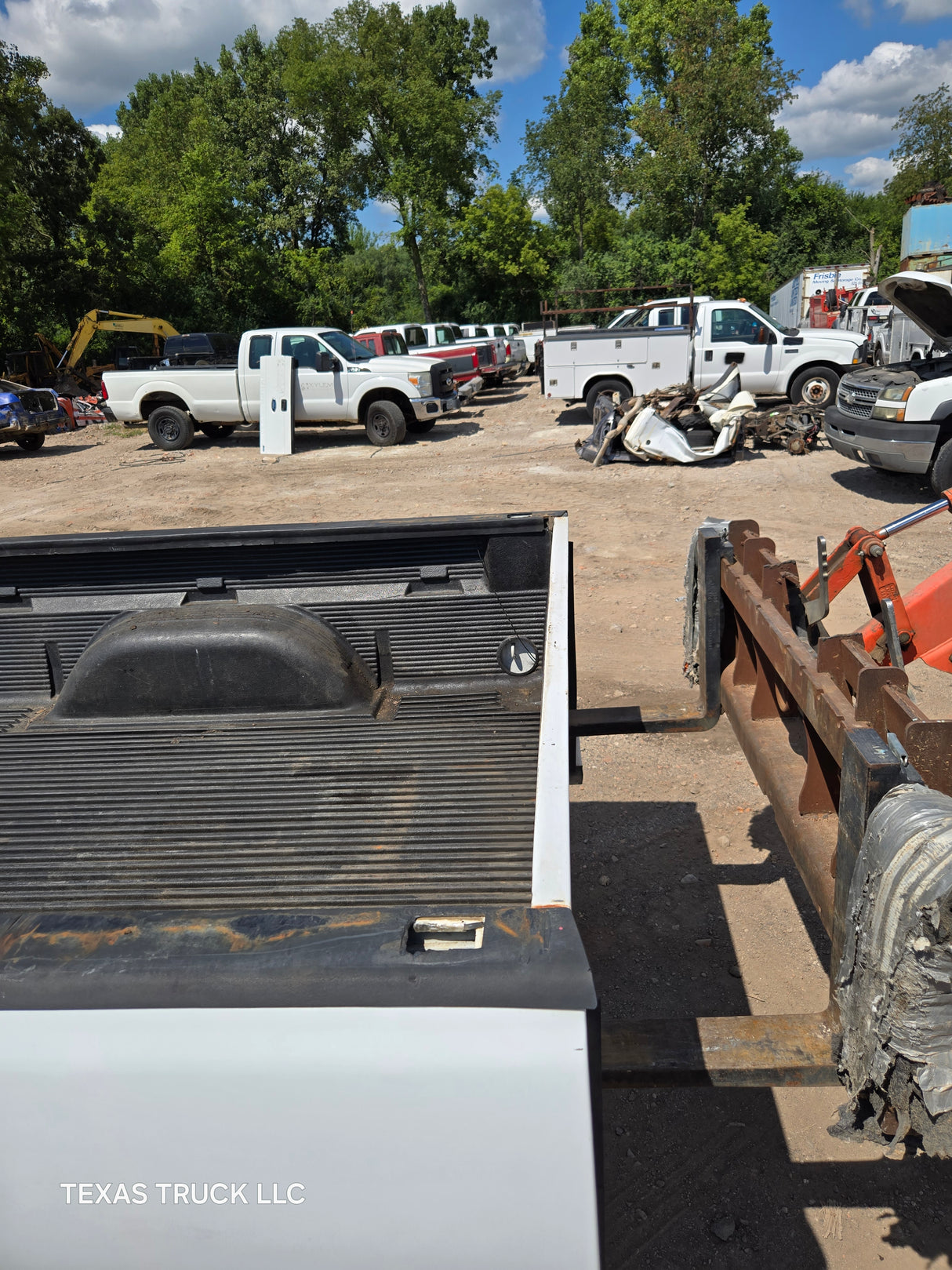 1999-2007 Chevrolet Silverado / GMC Sierra 6' 6" Short Truck Bed - Summit White