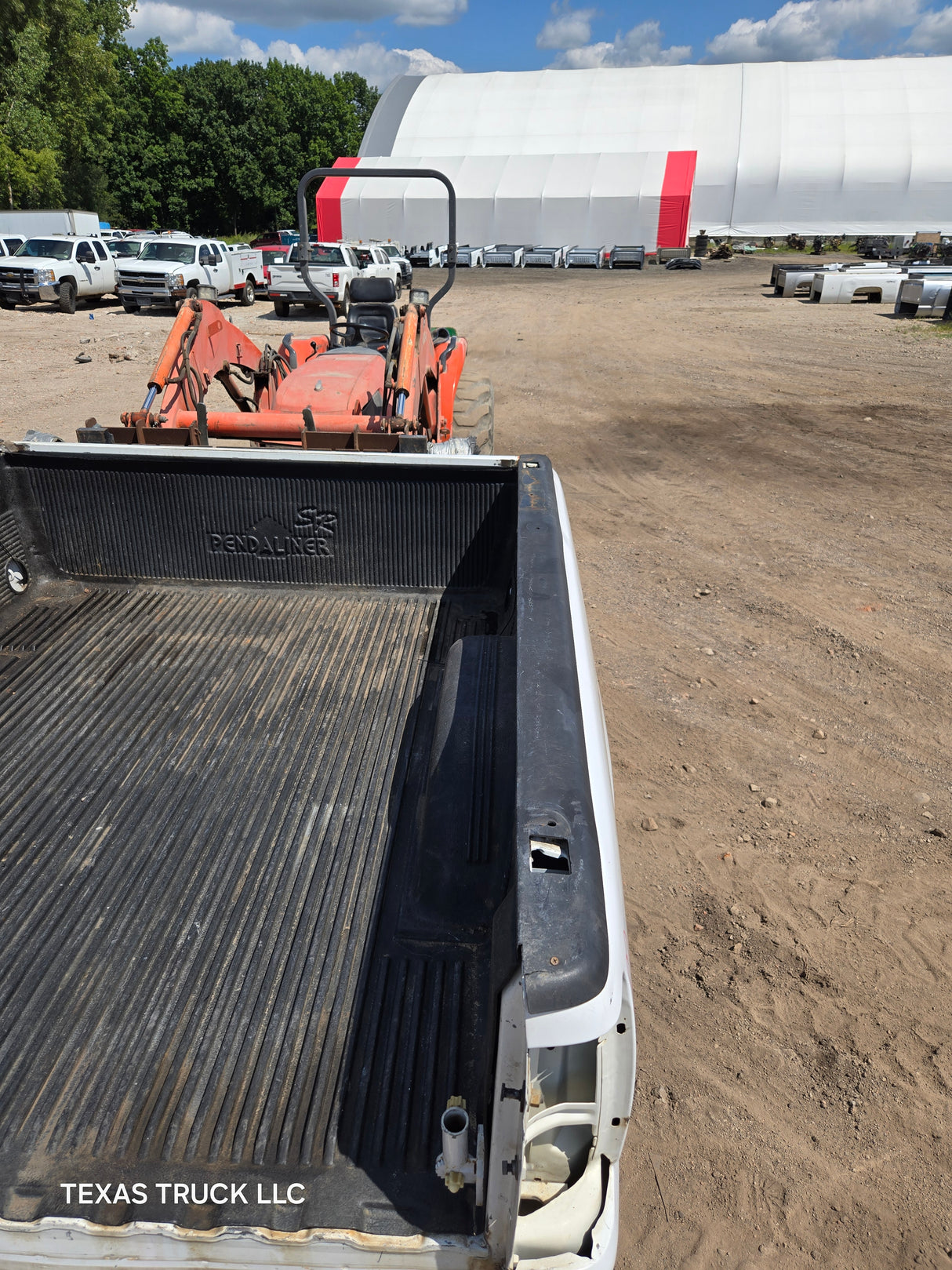 1999-2007 Chevrolet Silverado / GMC Sierra 6' 6" Short Truck Bed - Summit White