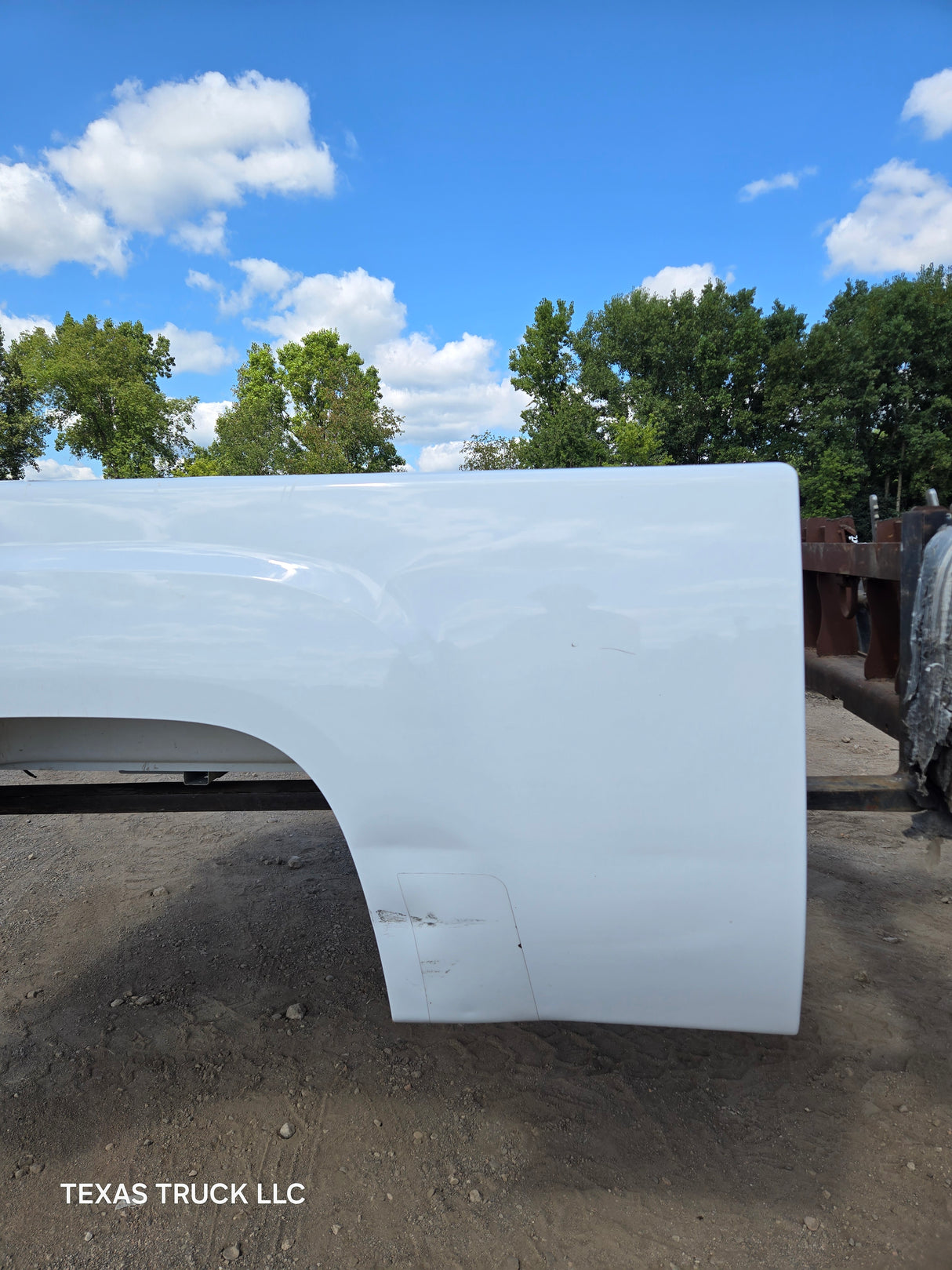 2007-2013 GMC Sierra 1500 2500 3500 HD 6' 6" Short Truck Bed - Summit white