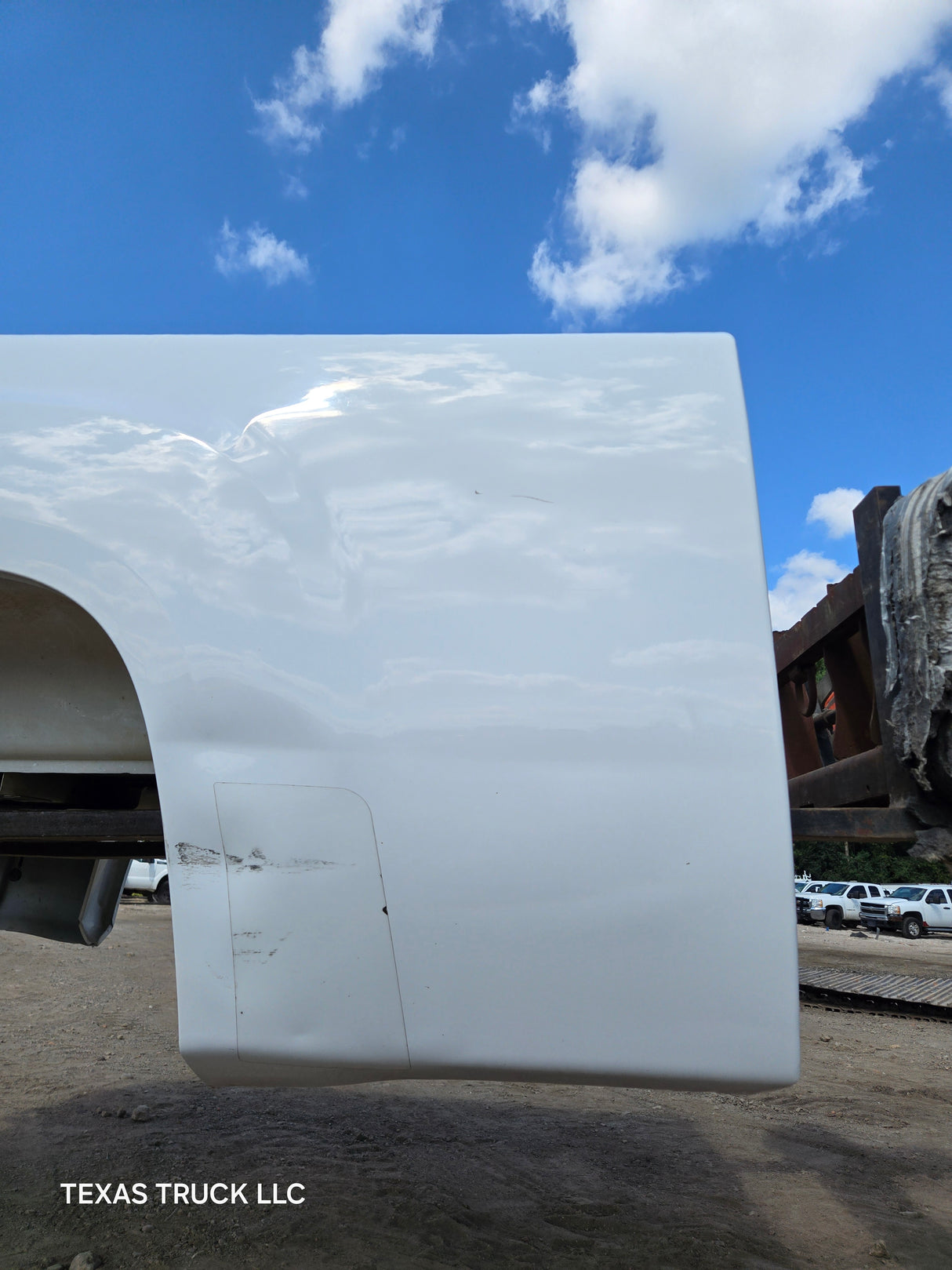 2007-2013 GMC Sierra 1500 2500 3500 HD 6' 6" Short Truck Bed - Summit white