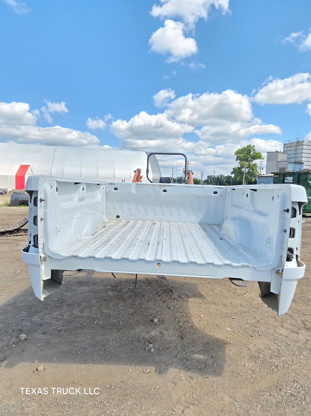 2007-2013 GMC Sierra 1500 2500 3500 HD 6' 6" Short Truck Bed - Summit white