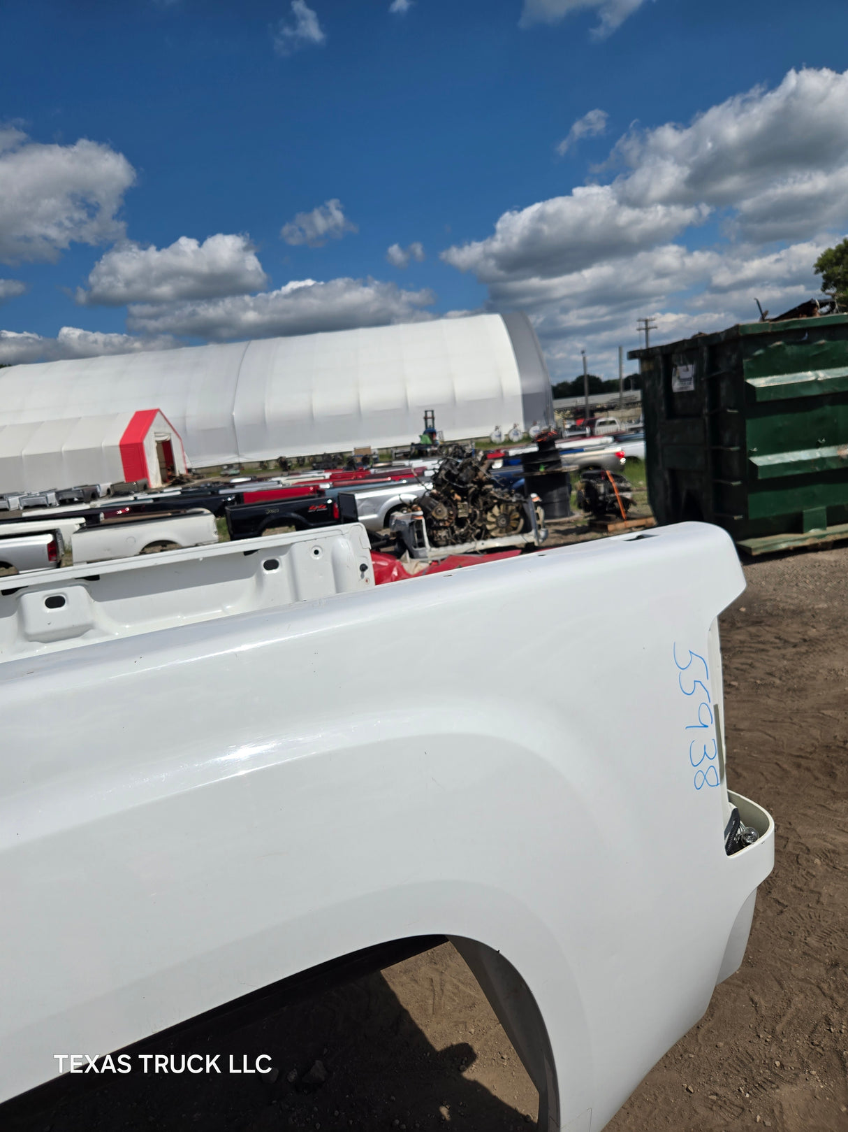 2007-2013 GMC Sierra 1500 2500 3500 HD 6' 6" Short Truck Bed - Summit white