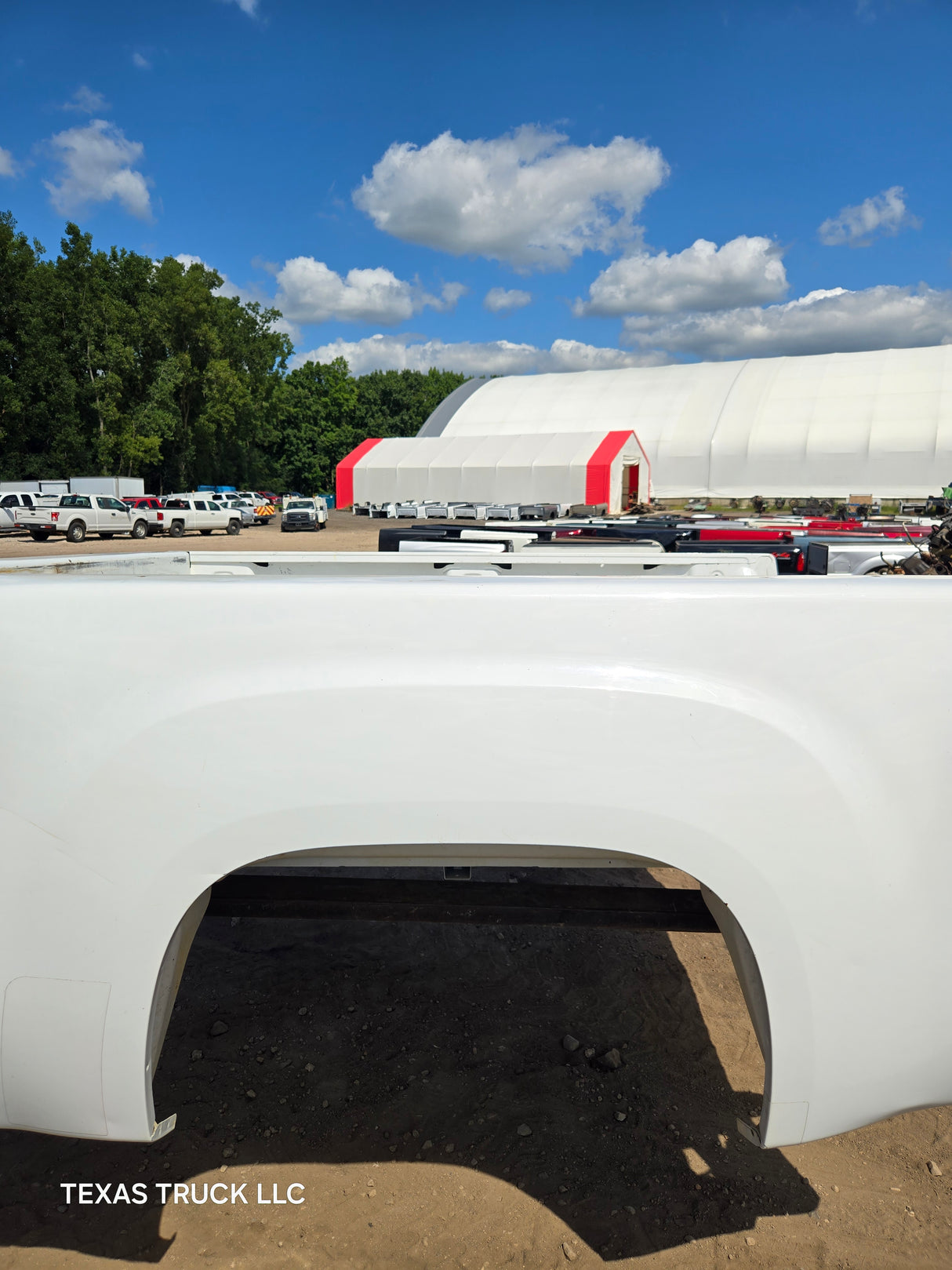 2007-2013 GMC Sierra 1500 2500 3500 HD 6' 6" Short Truck Bed - Summit white