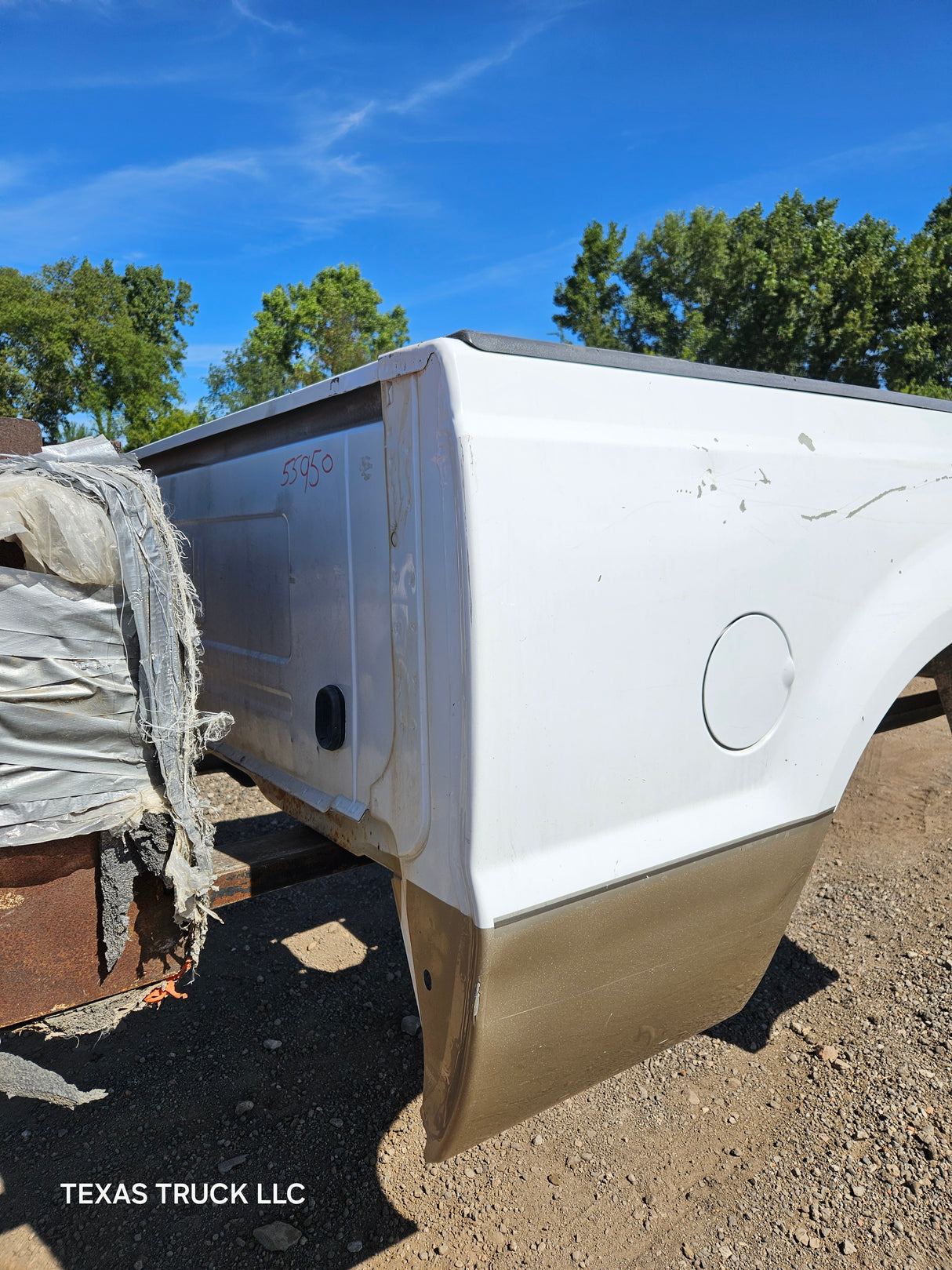 1999-2010 Ford Super Duty F250 F350 6' 9" Short Truck Bed - White & Tan
