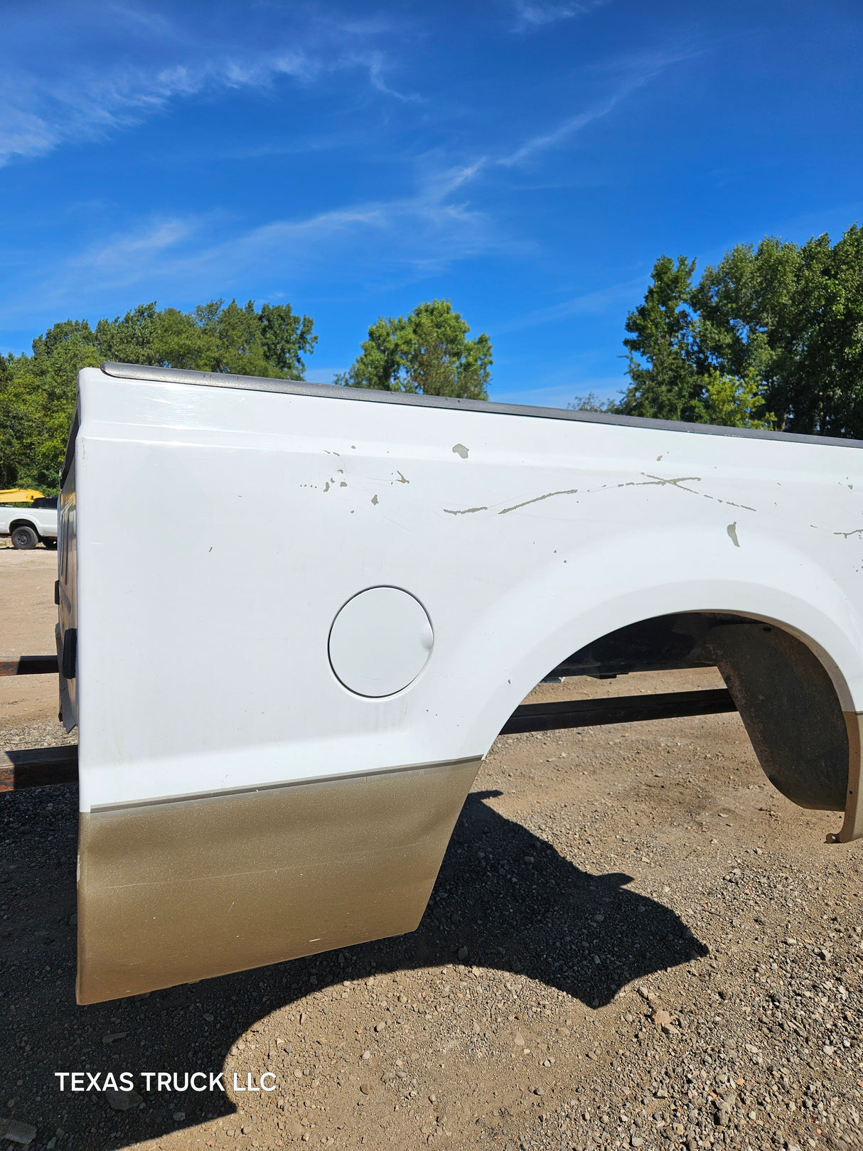 1999-2010 Ford Super Duty F250 F350 6' 9" Short Truck Bed - White & Tan