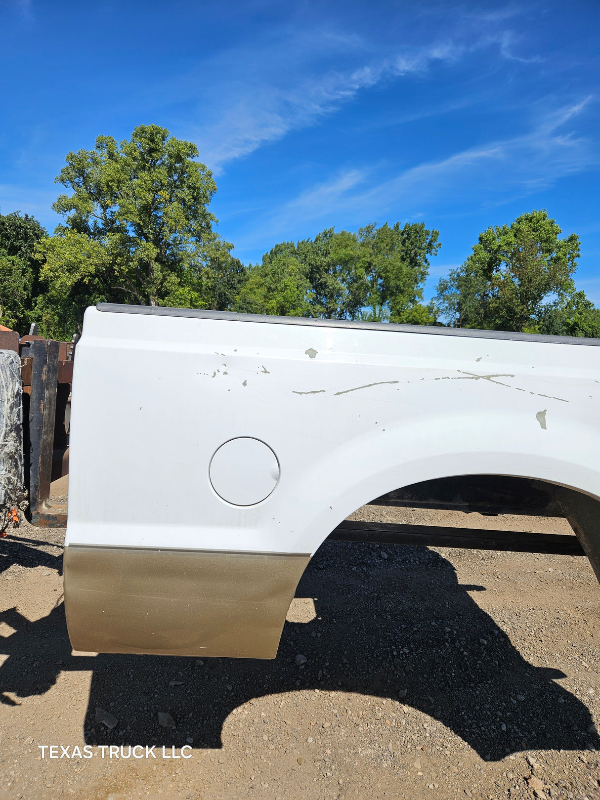 1999-2010 Ford Super Duty F250 F350 6' 9" Short Truck Bed - White & Tan