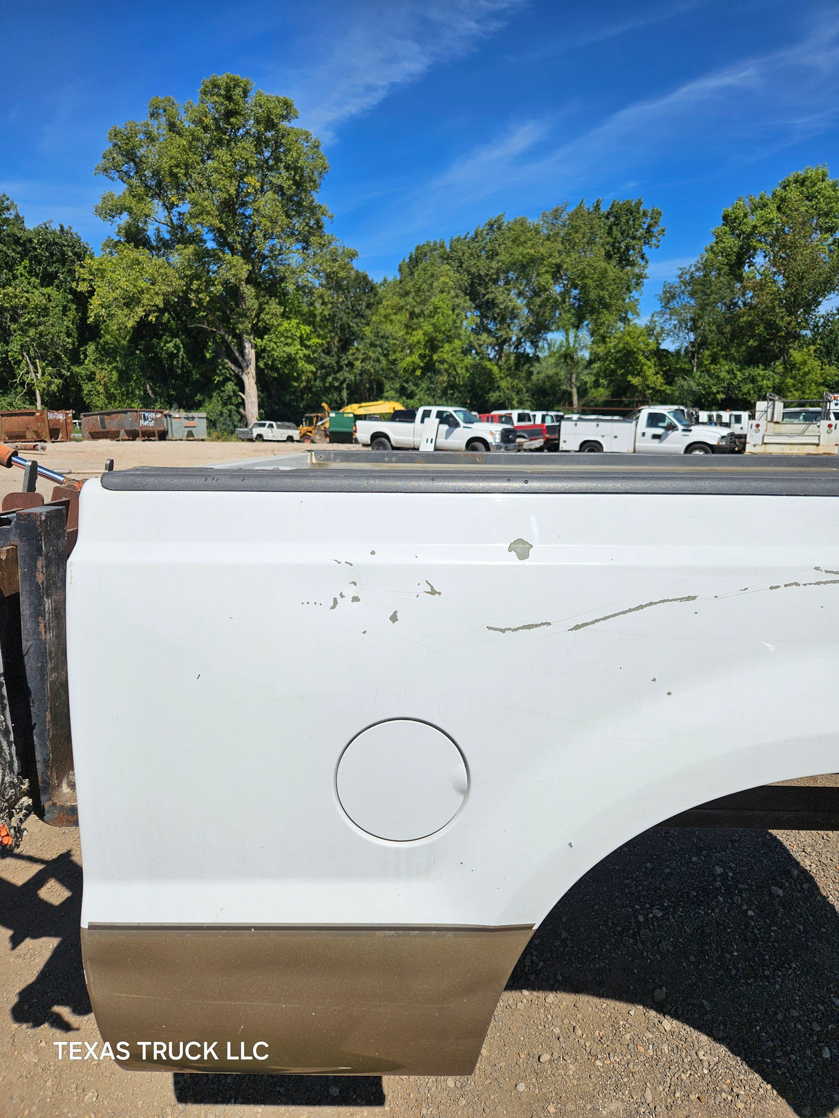 1999-2010 Ford Super Duty F250 F350 6' 9" Short Truck Bed - White & Tan