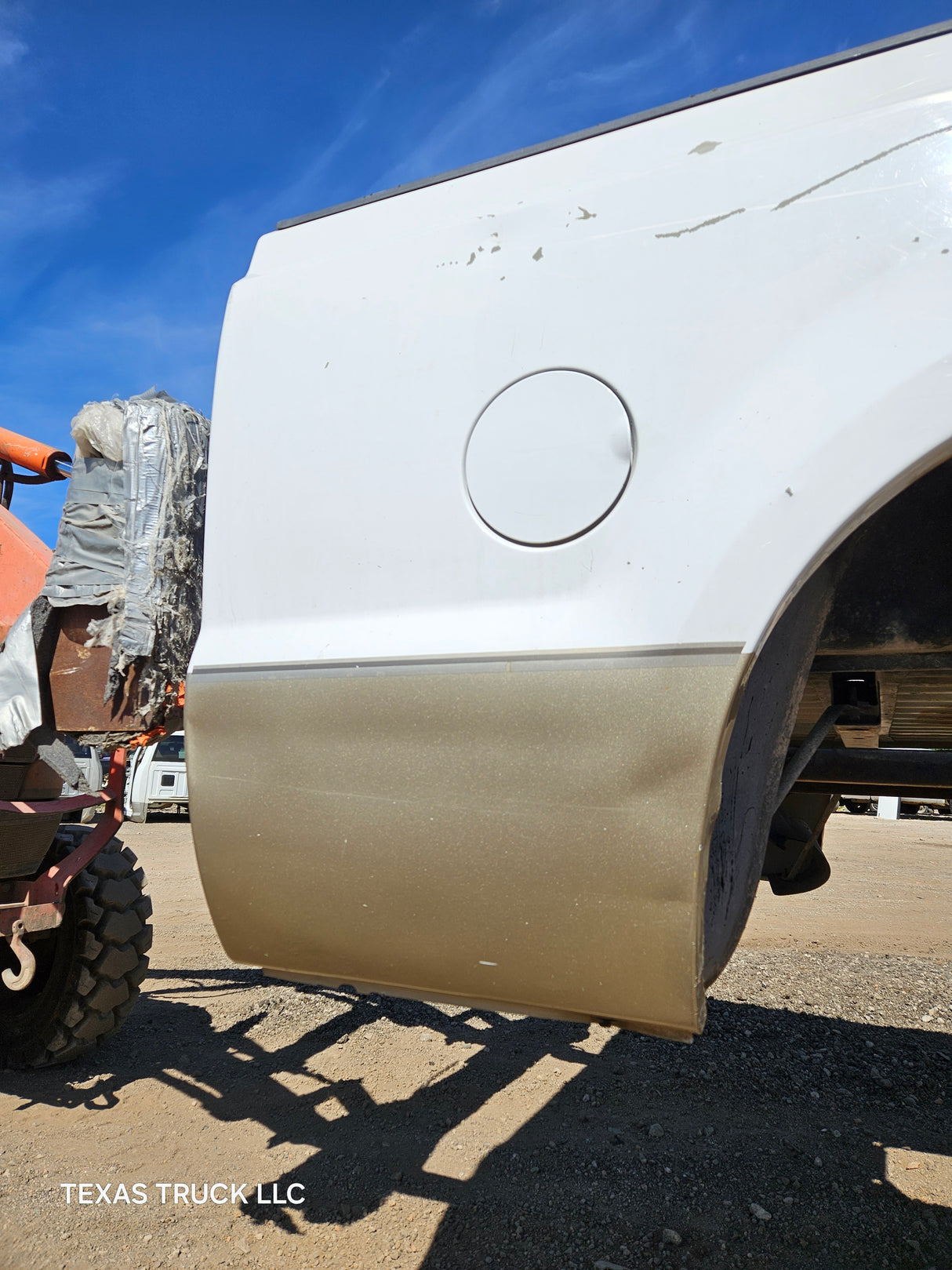 1999-2010 Ford Super Duty F250 F350 6' 9" Short Truck Bed - White & Tan