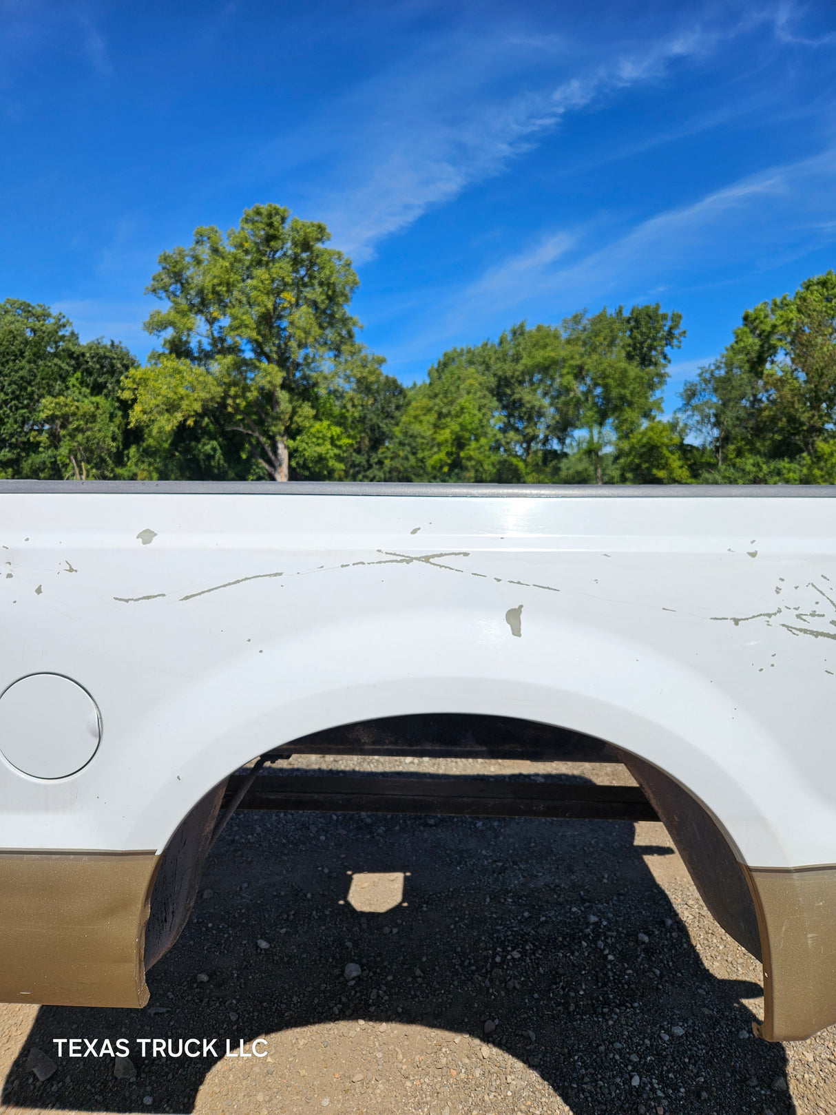 1999-2010 Ford Super Duty F250 F350 6' 9" Short Truck Bed - White & Tan