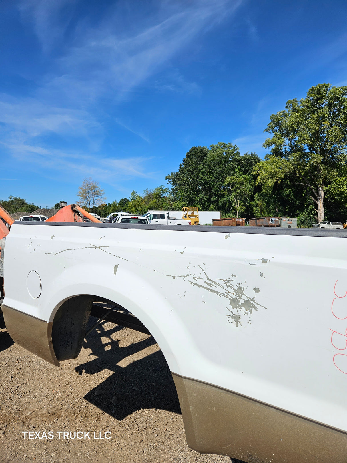 1999-2010 Ford Super Duty F250 F350 6' 9" Short Truck Bed - White & Tan