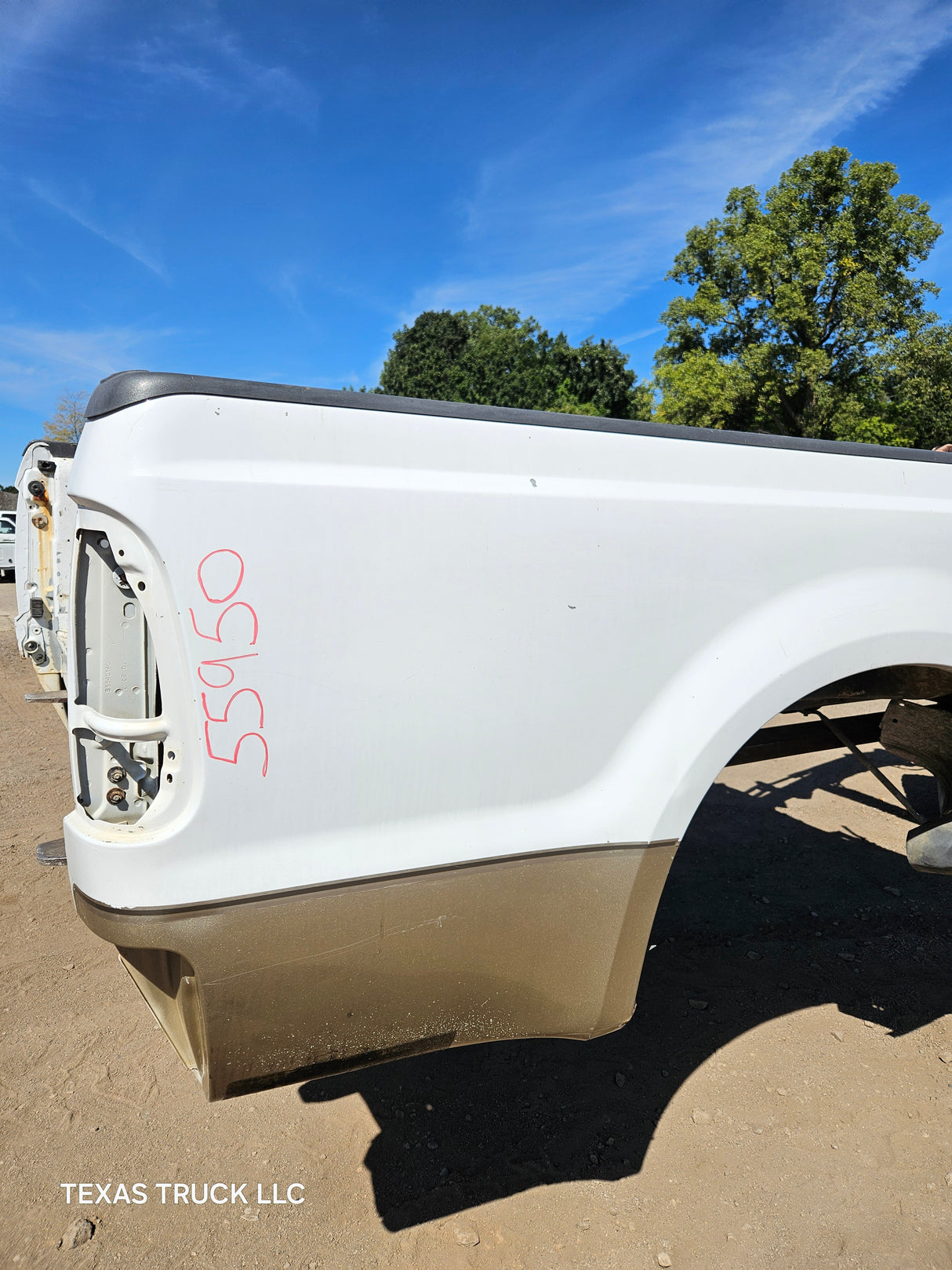 1999-2010 Ford Super Duty F250 F350 6' 9" Short Truck Bed - White & Tan