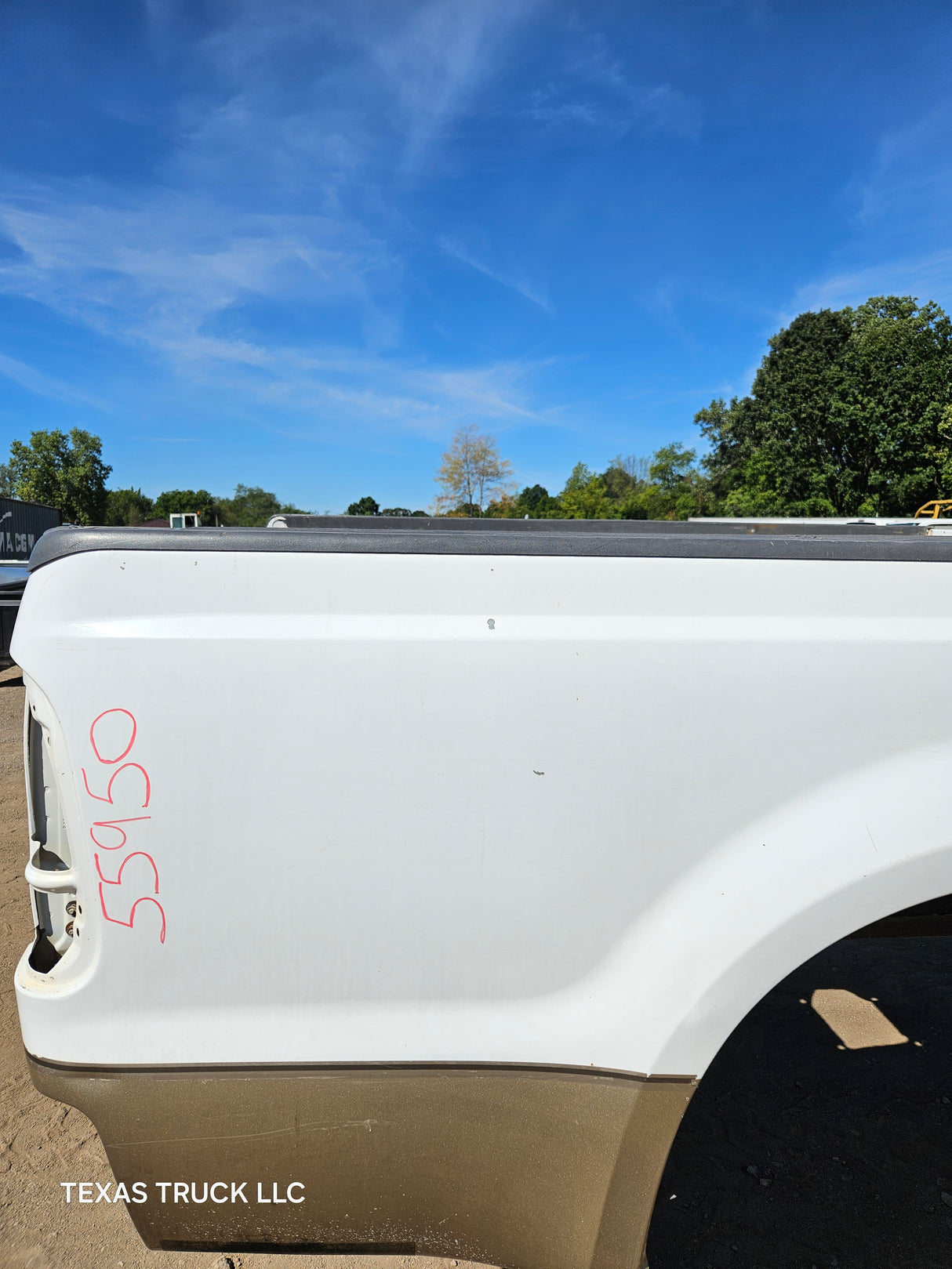 1999-2010 Ford Super Duty F250 F350 6' 9" Short Truck Bed - White & Tan
