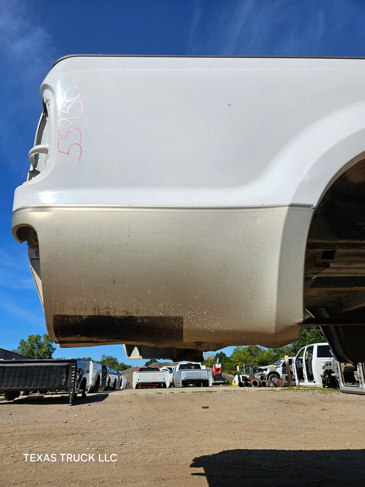 1999-2010 Ford Super Duty F250 F350 6' 9" Short Truck Bed - White & Tan