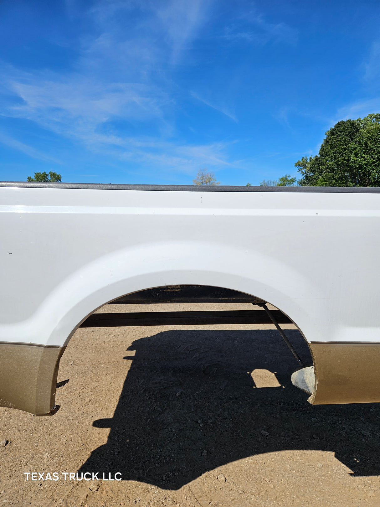 1999-2010 Ford Super Duty F250 F350 6' 9" Short Truck Bed - White & Tan
