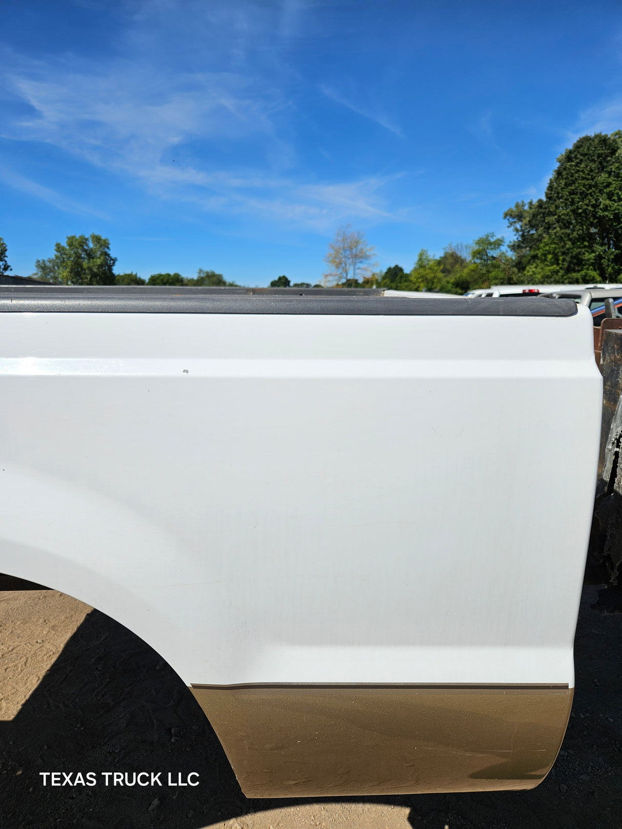 1999-2010 Ford Super Duty F250 F350 6' 9" Short Truck Bed - White & Tan