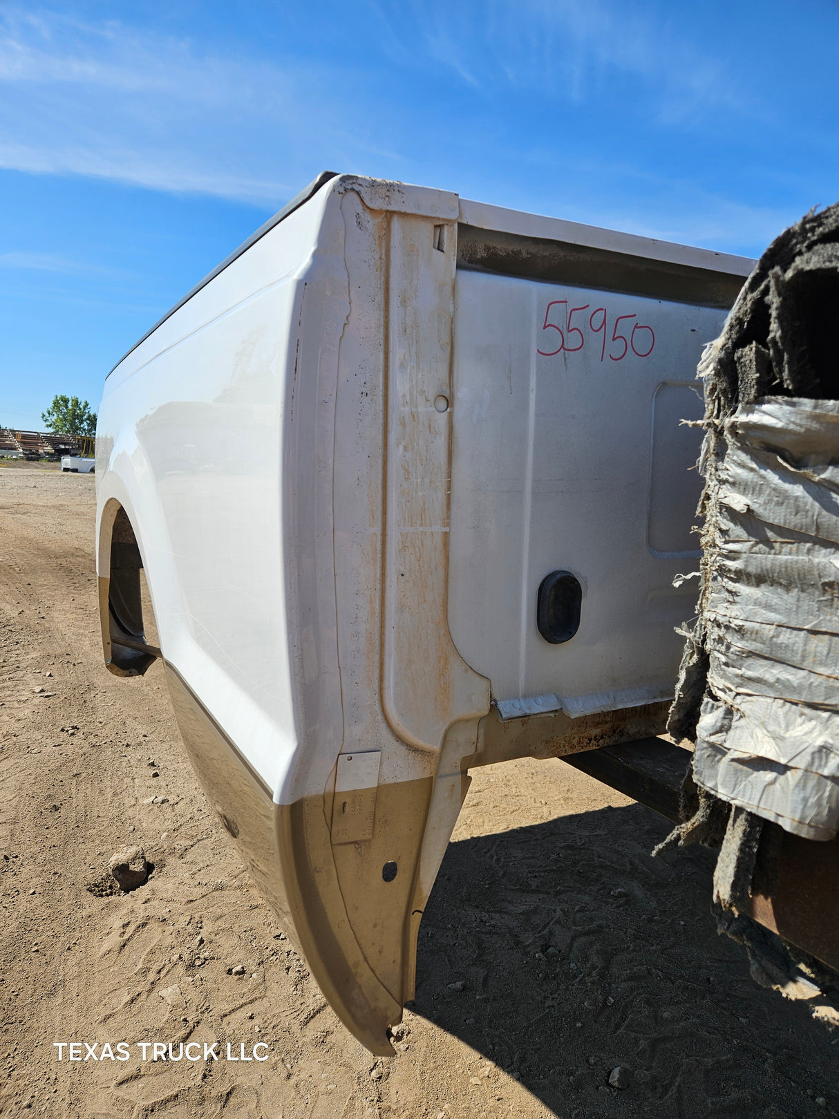 1999-2010 Ford Super Duty F250 F350 6' 9" Short Truck Bed - White & Tan