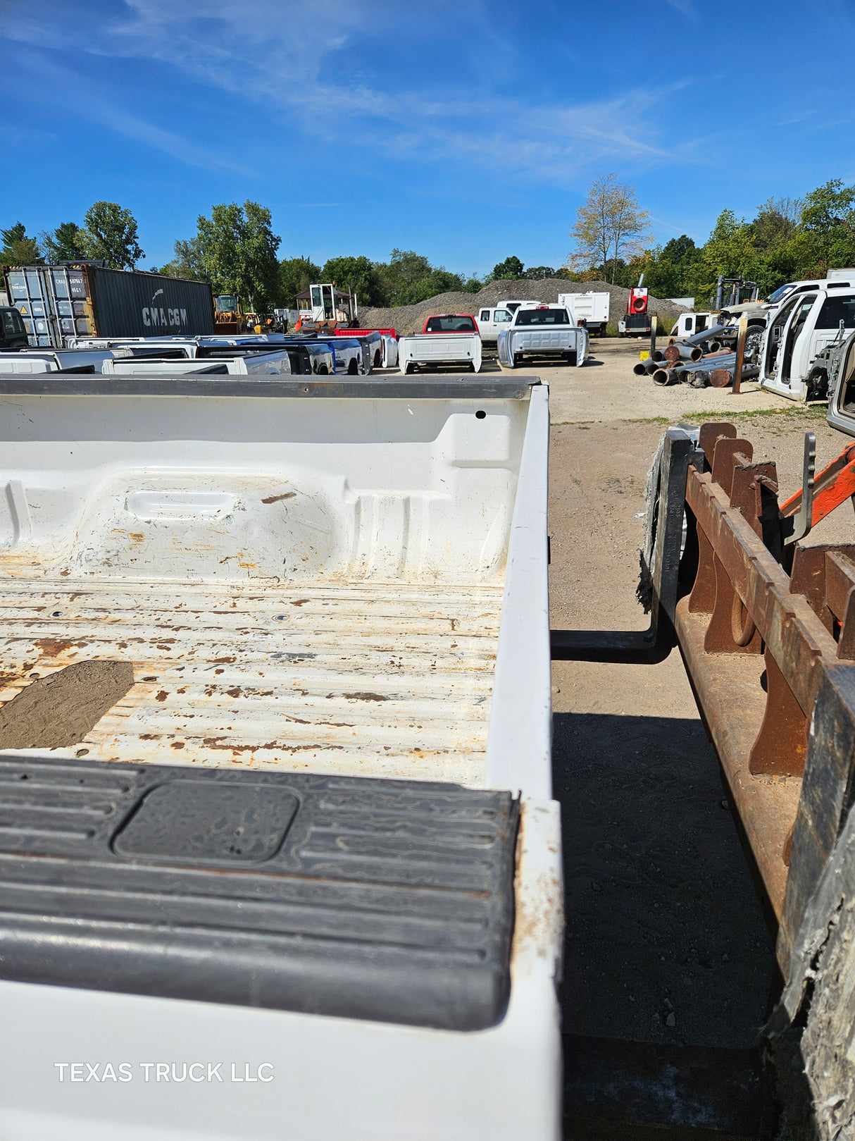 1999-2010 Ford Super Duty F250 F350 6' 9" Short Truck Bed - White & Tan