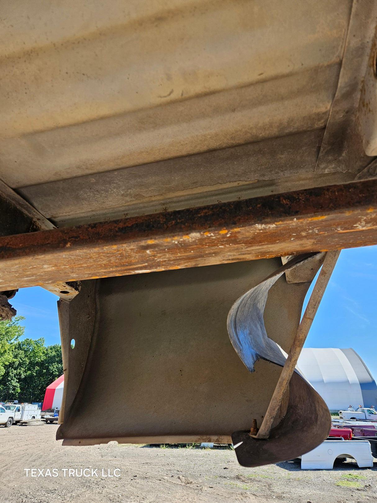 1999-2010 Ford Super Duty F250 F350 6' 9" Short Truck Bed - White & Tan